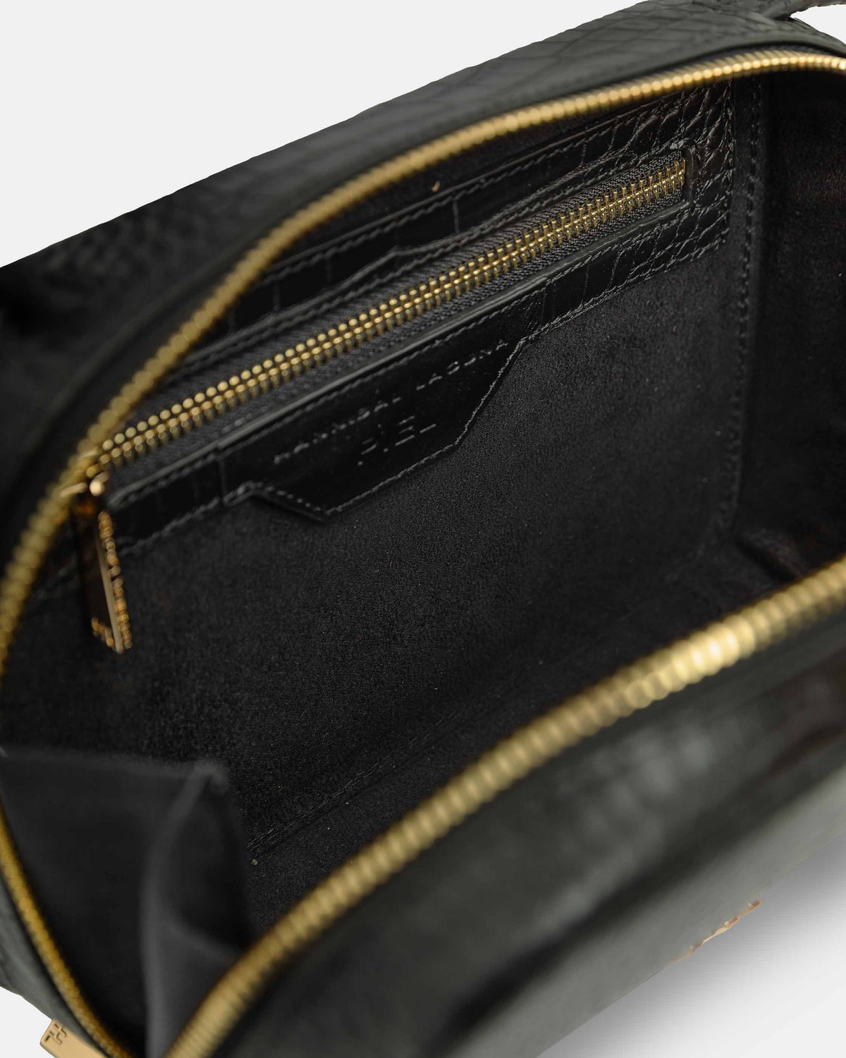 Bolso pequeño de piel con asa larga