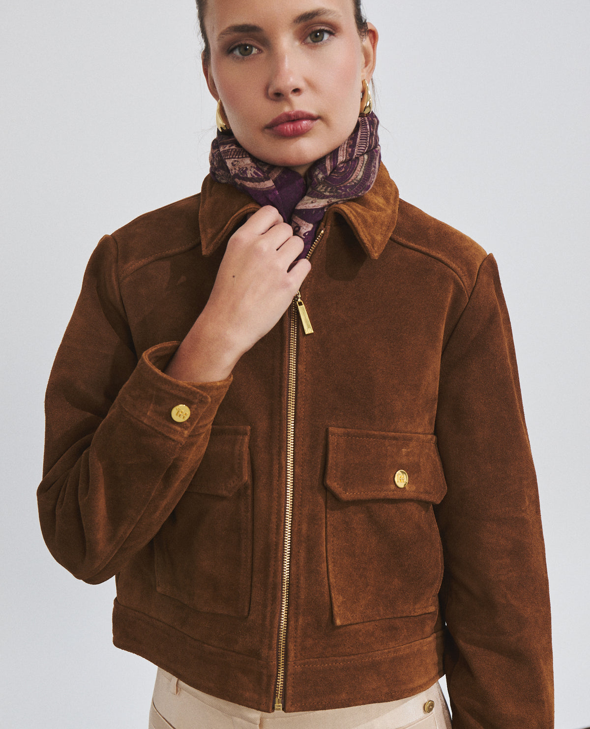 Cazadora de mujer 100% cuero de oveja con cremallera delantera