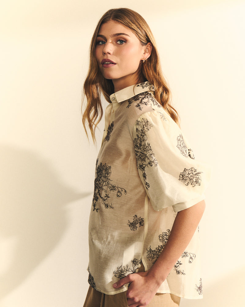 BLUSA BORDADA MANGA ABULLONADA