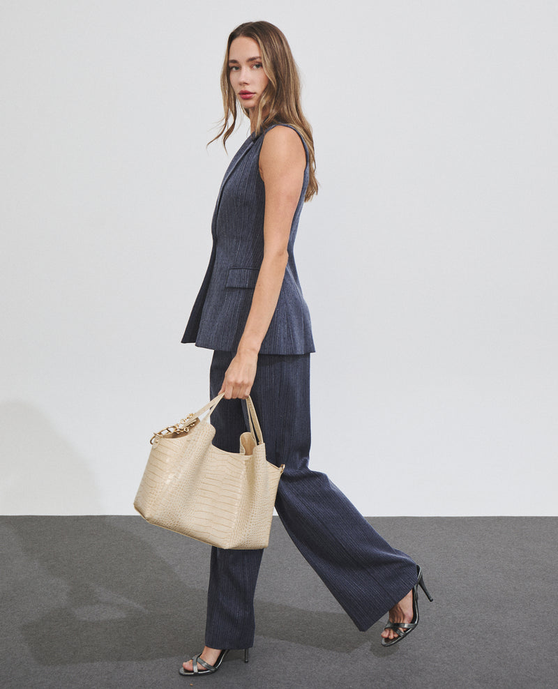 Chaleco de mujer con tejido con rayas