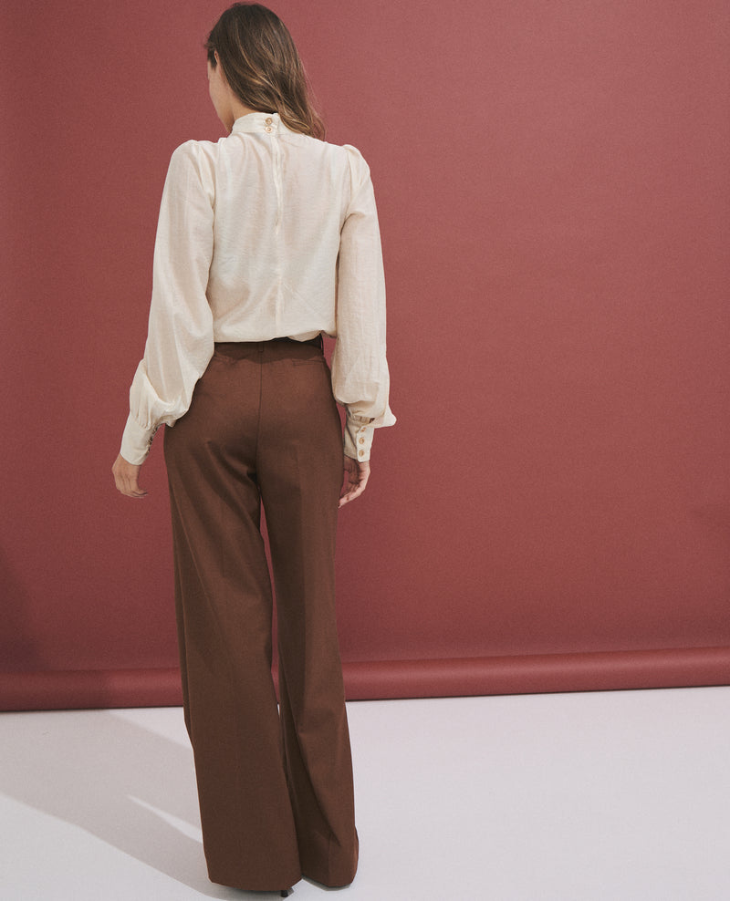 Pantalón de mujer de corte ancho