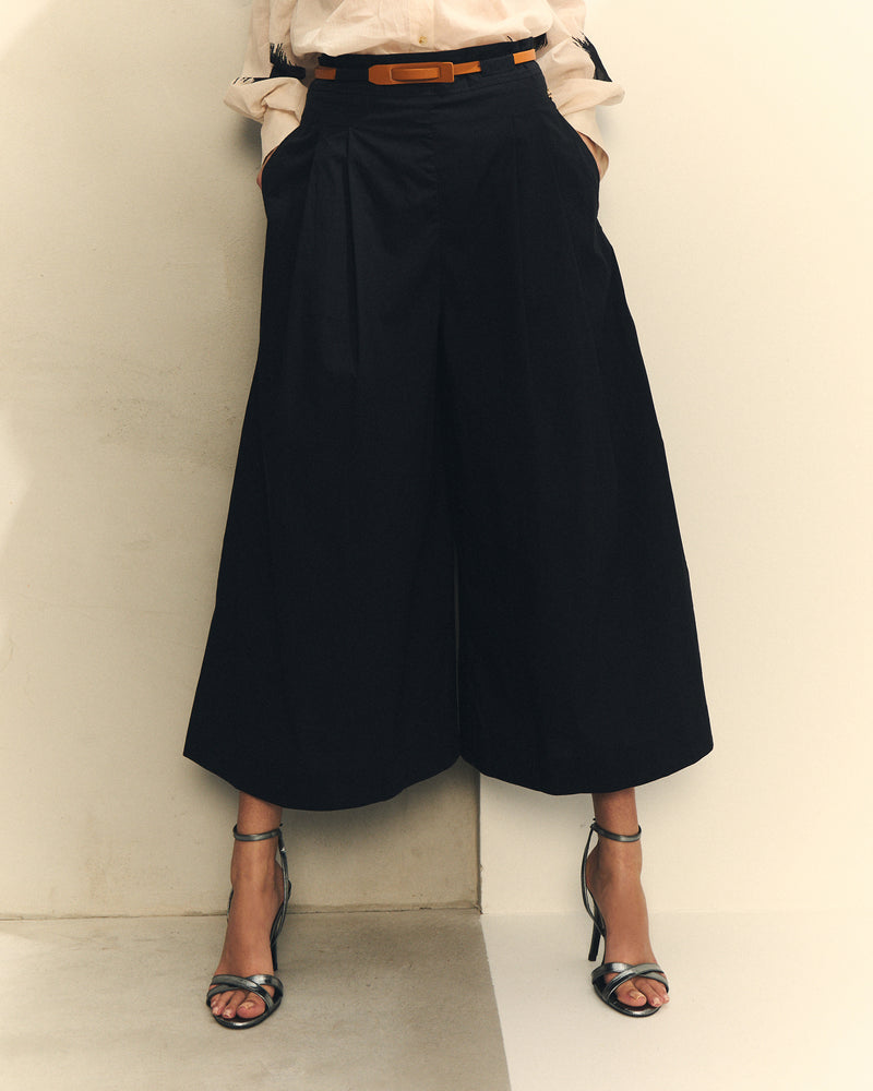 Pantalón Ancho Negro de Popelín con Pinzas