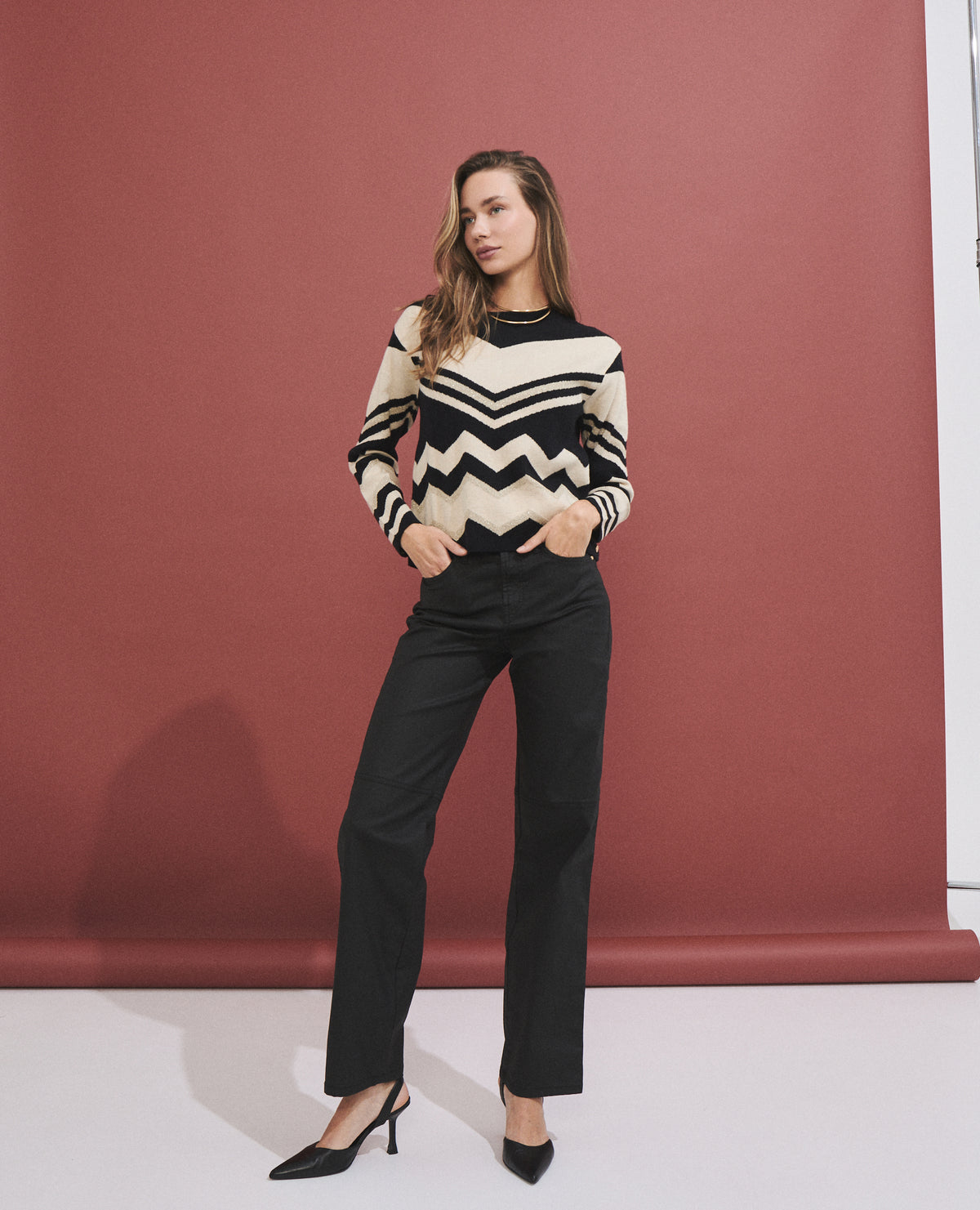 Pantalón largo de mujer con efecto encerado