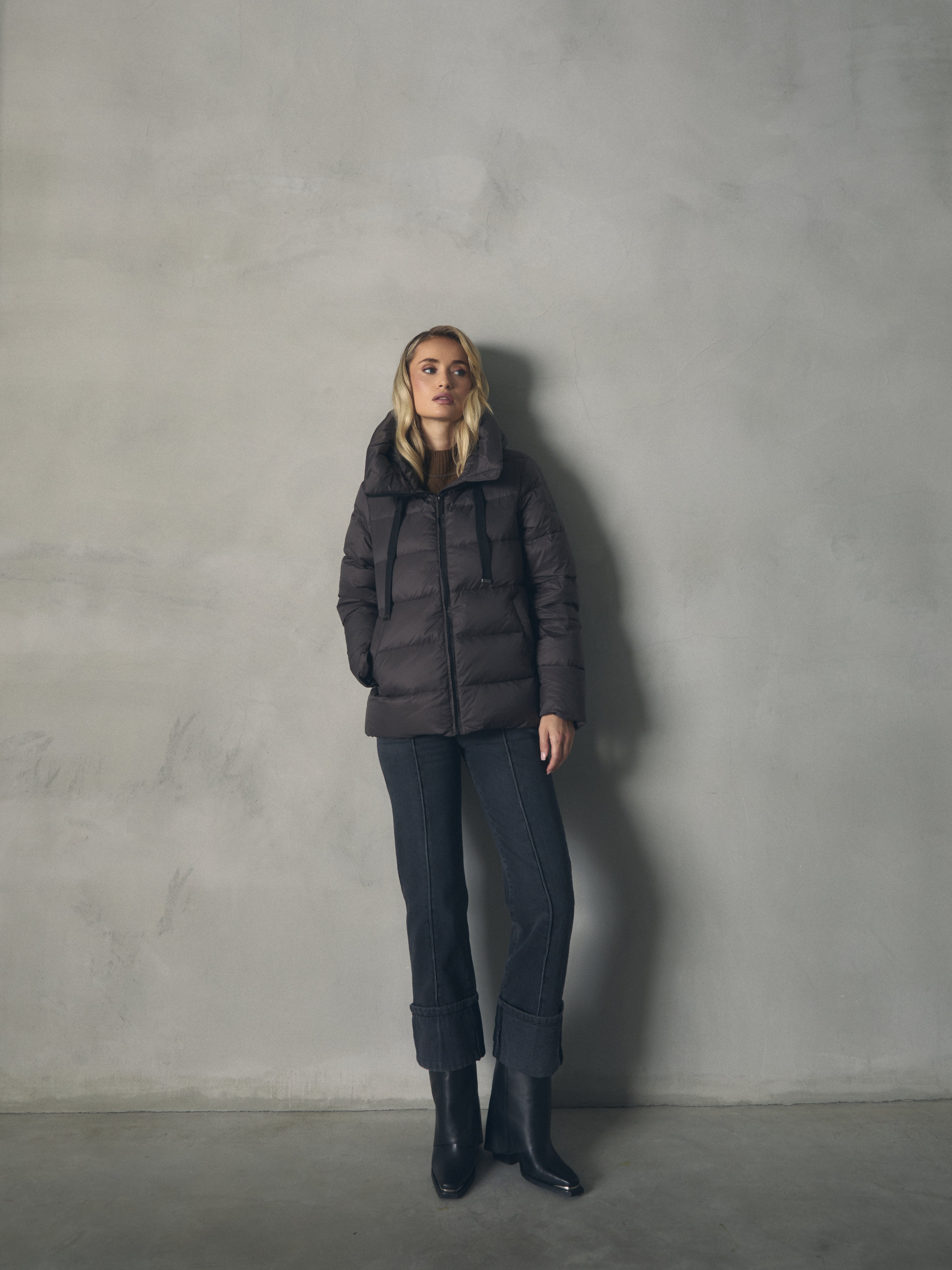 PLUMAS BASICO CON CAPUCHA