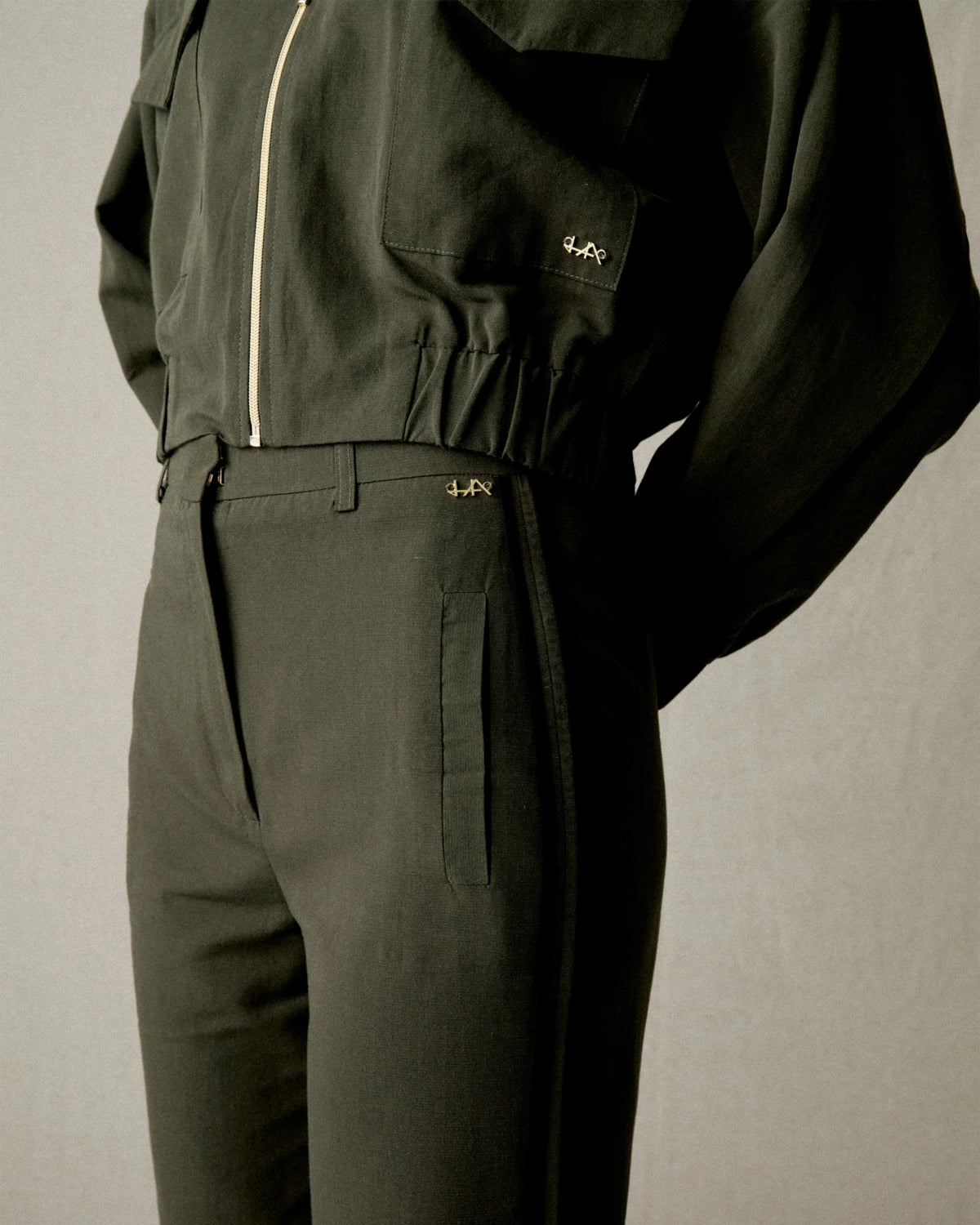 PANTALON ALGODÓN COSTURA VISTA