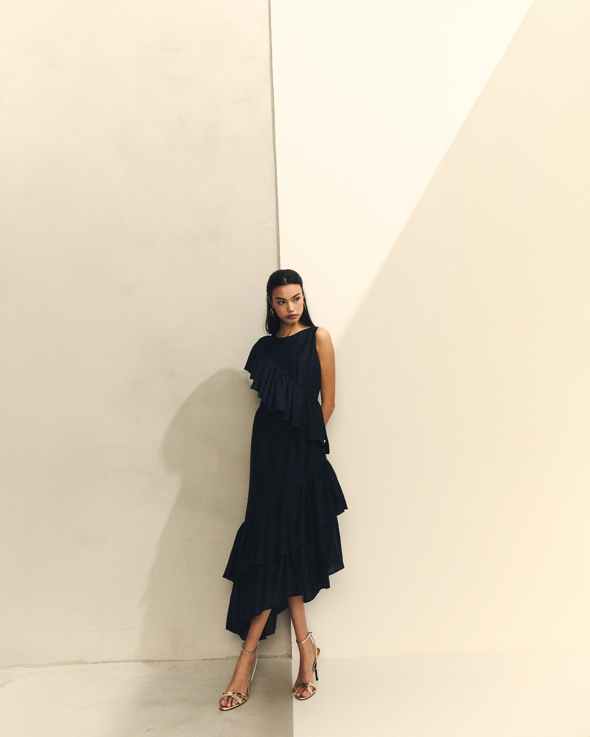 Vestido jacquard con volantes mujer elegante marino — Hannibal Laguna Collection SS26