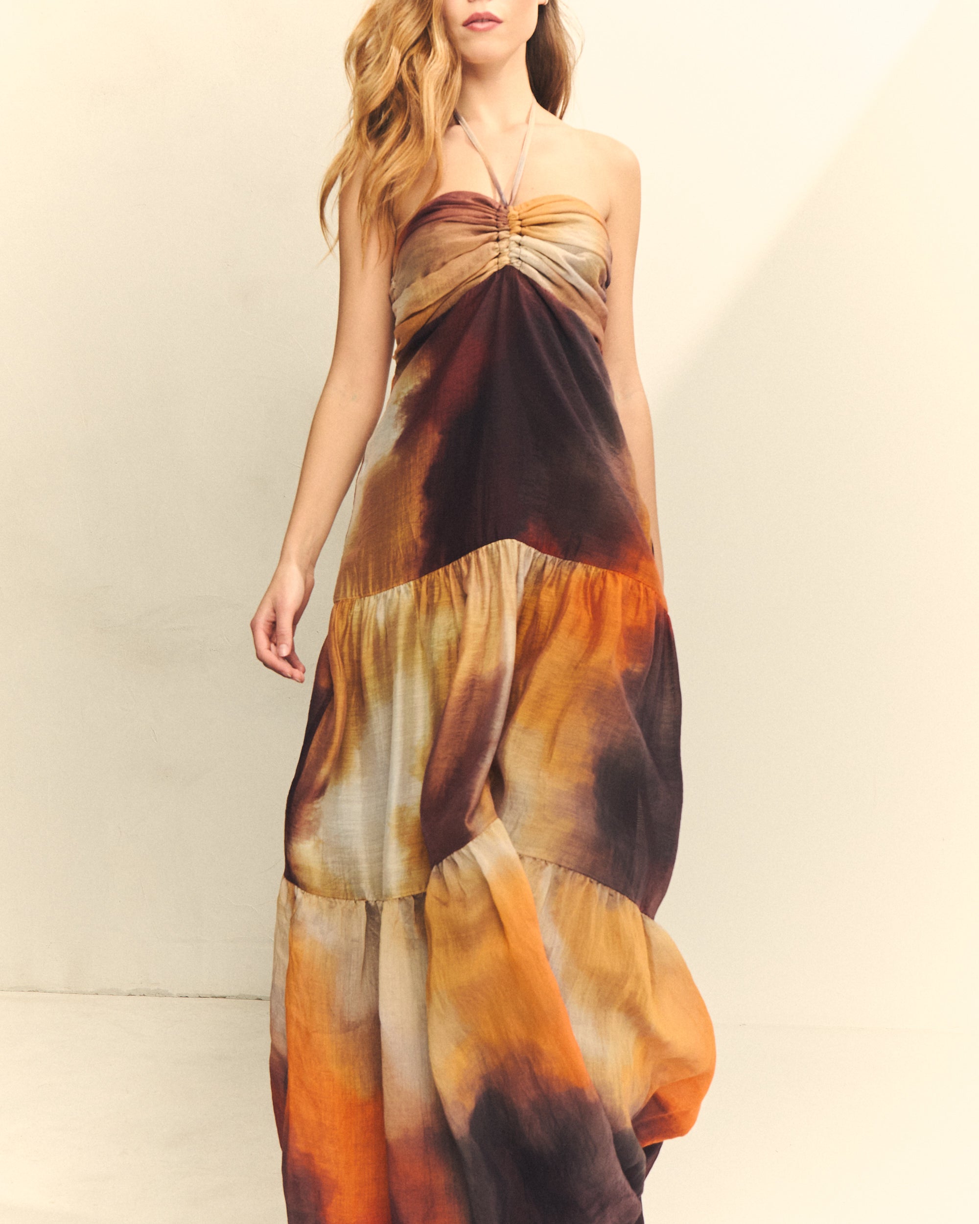 VESTIDO FRUNCIDO ATADO AL CUELLO