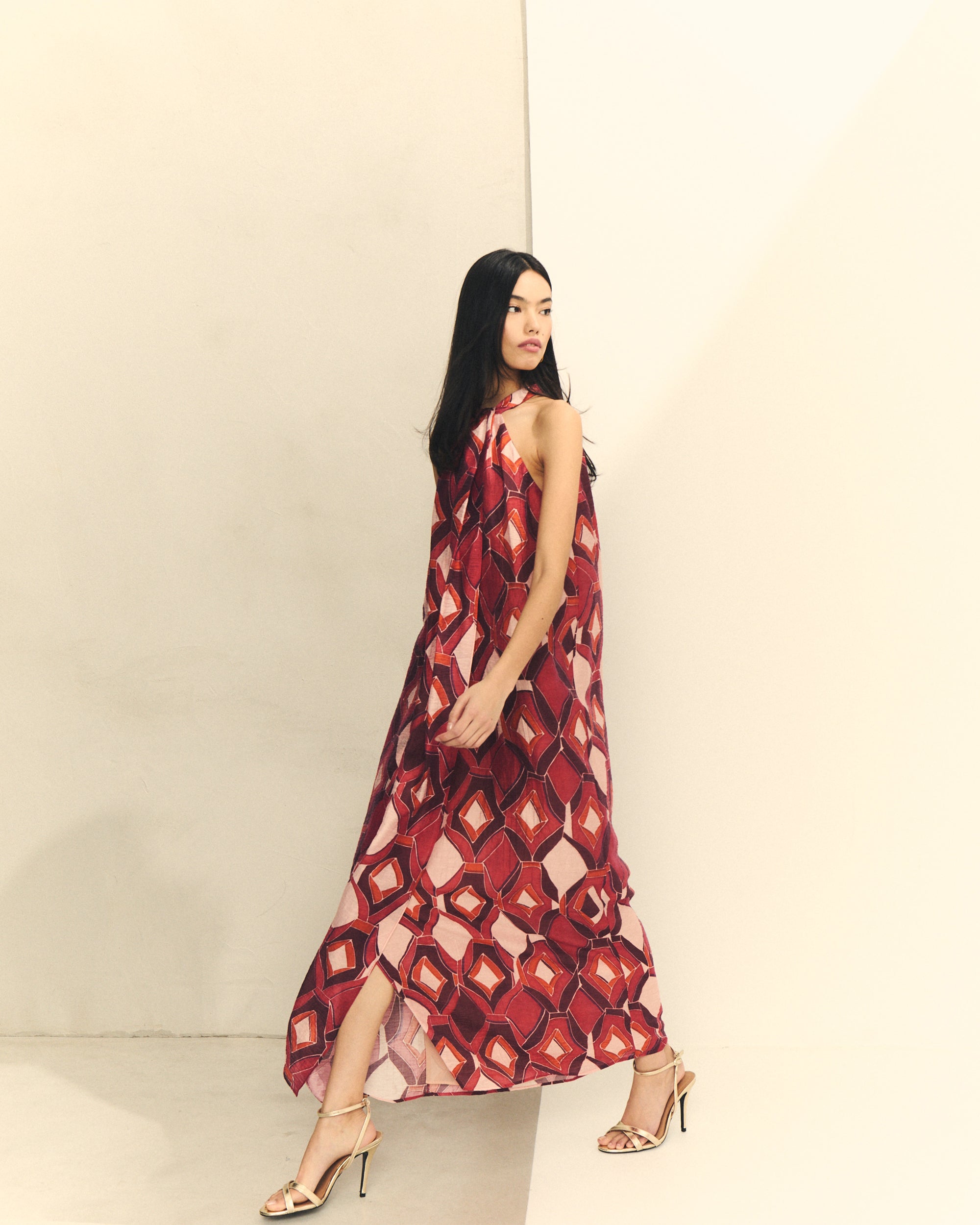 VESTIDO LARGO CUELLO HALTER ESTAMPADO