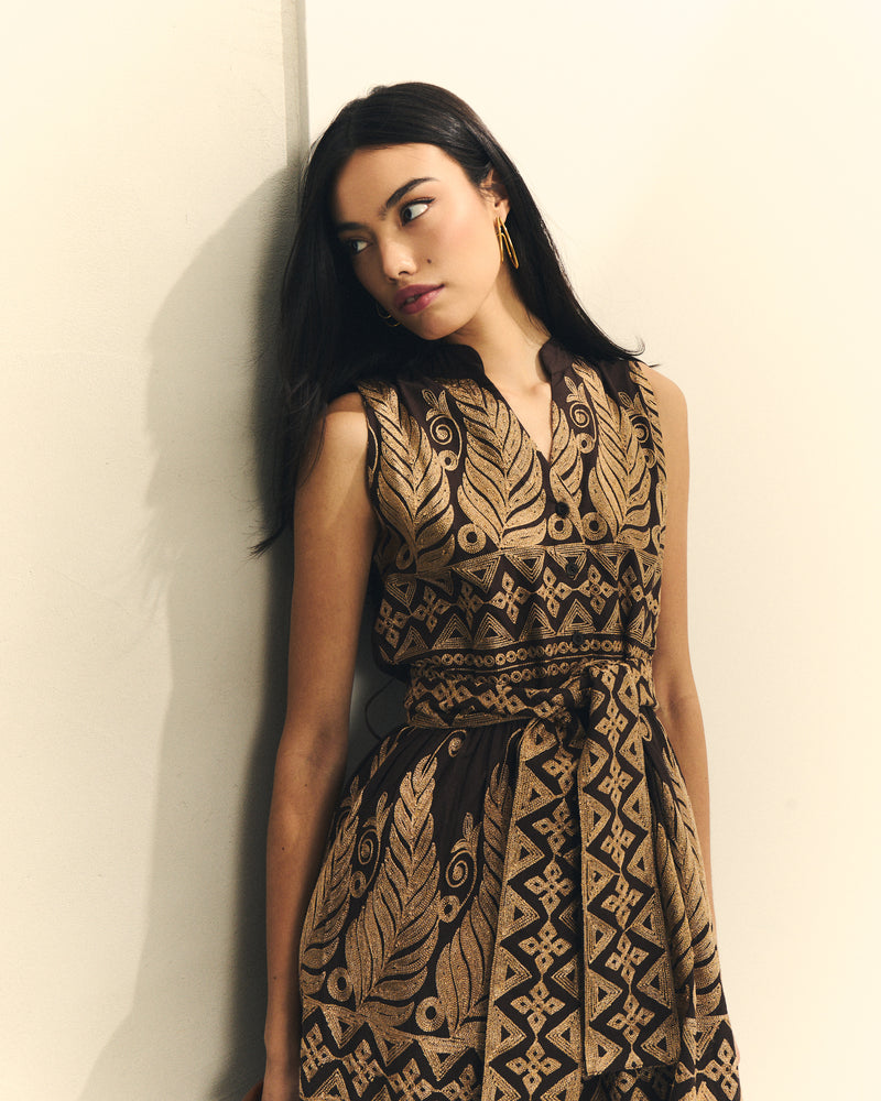 VESTIDO SIN MANGA BORDADO