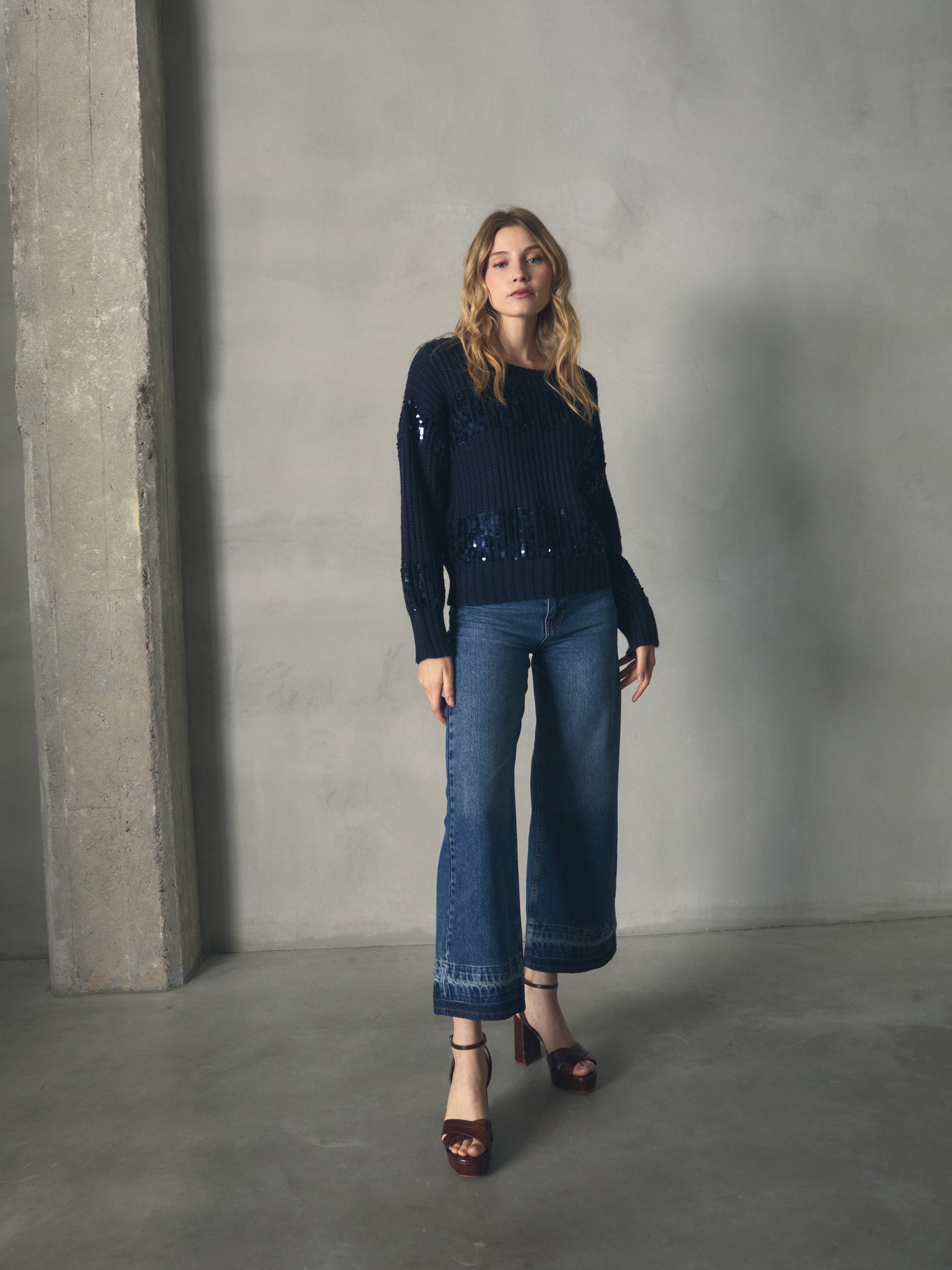 JERSEY PUNTO CON DETALLE LENTEJUELAS