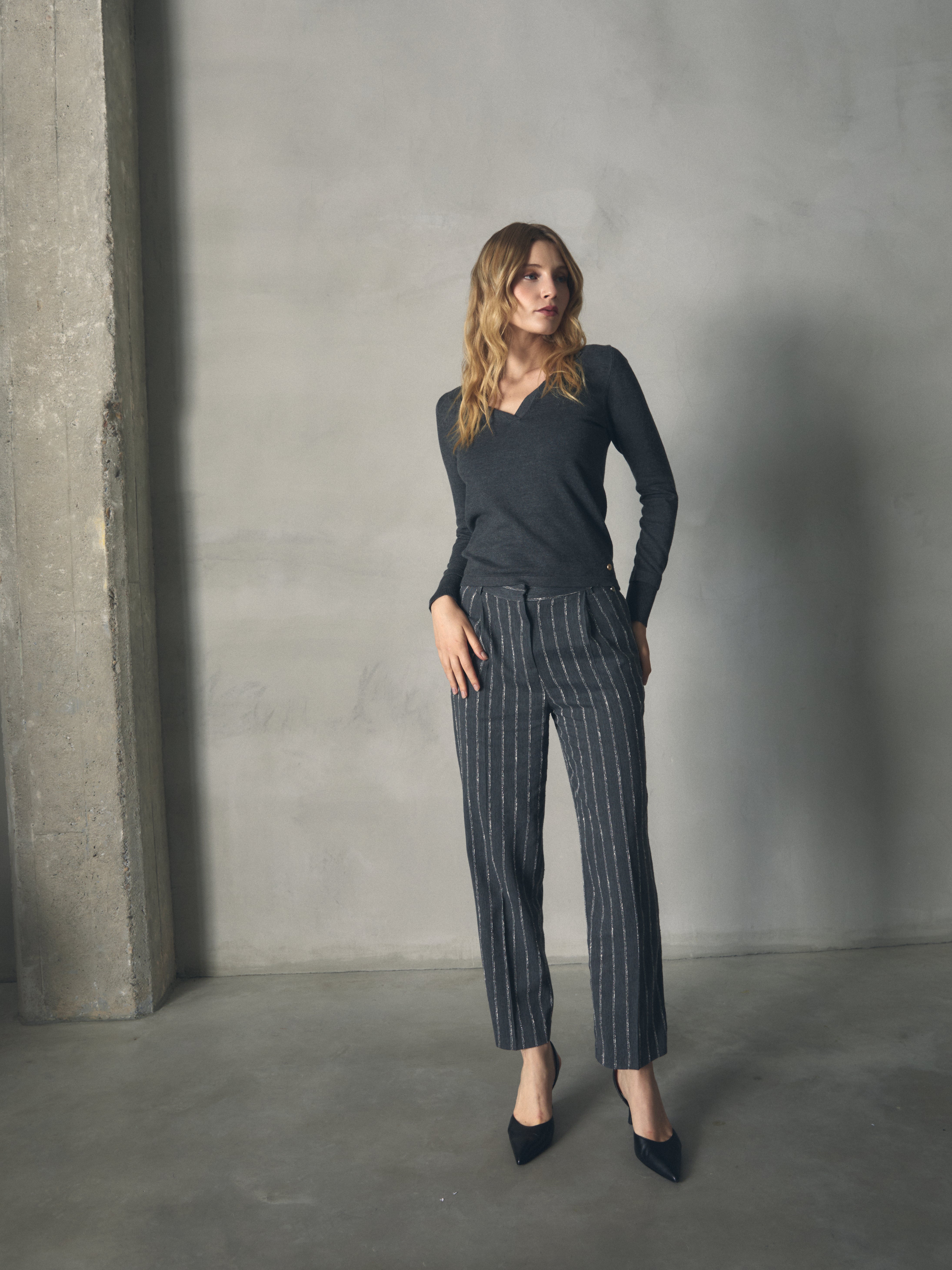 JERSEY PUNTO BASICO CON CUELLO TIPO POLO