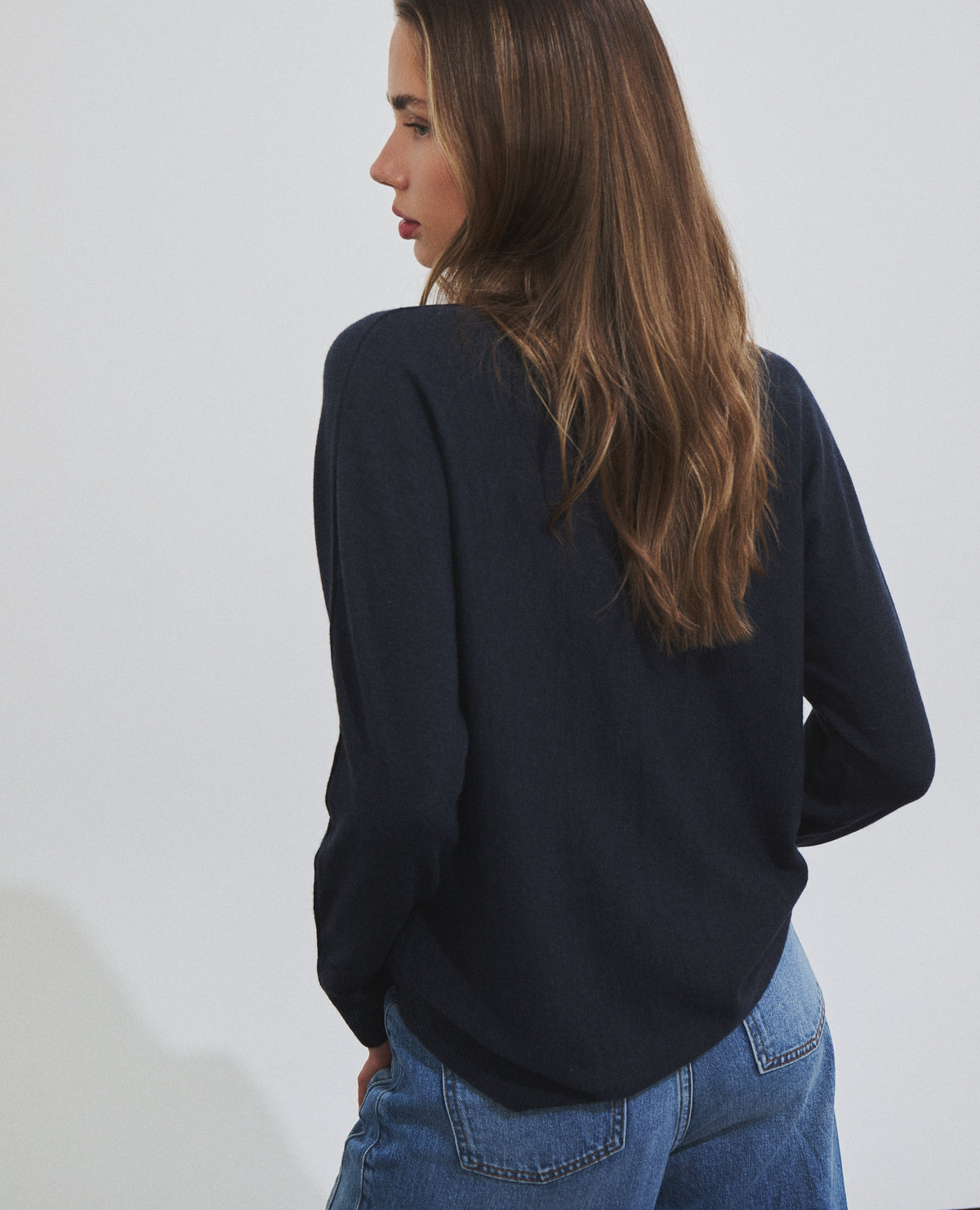 Jersey de mujer de punto fino con costuras en contraste