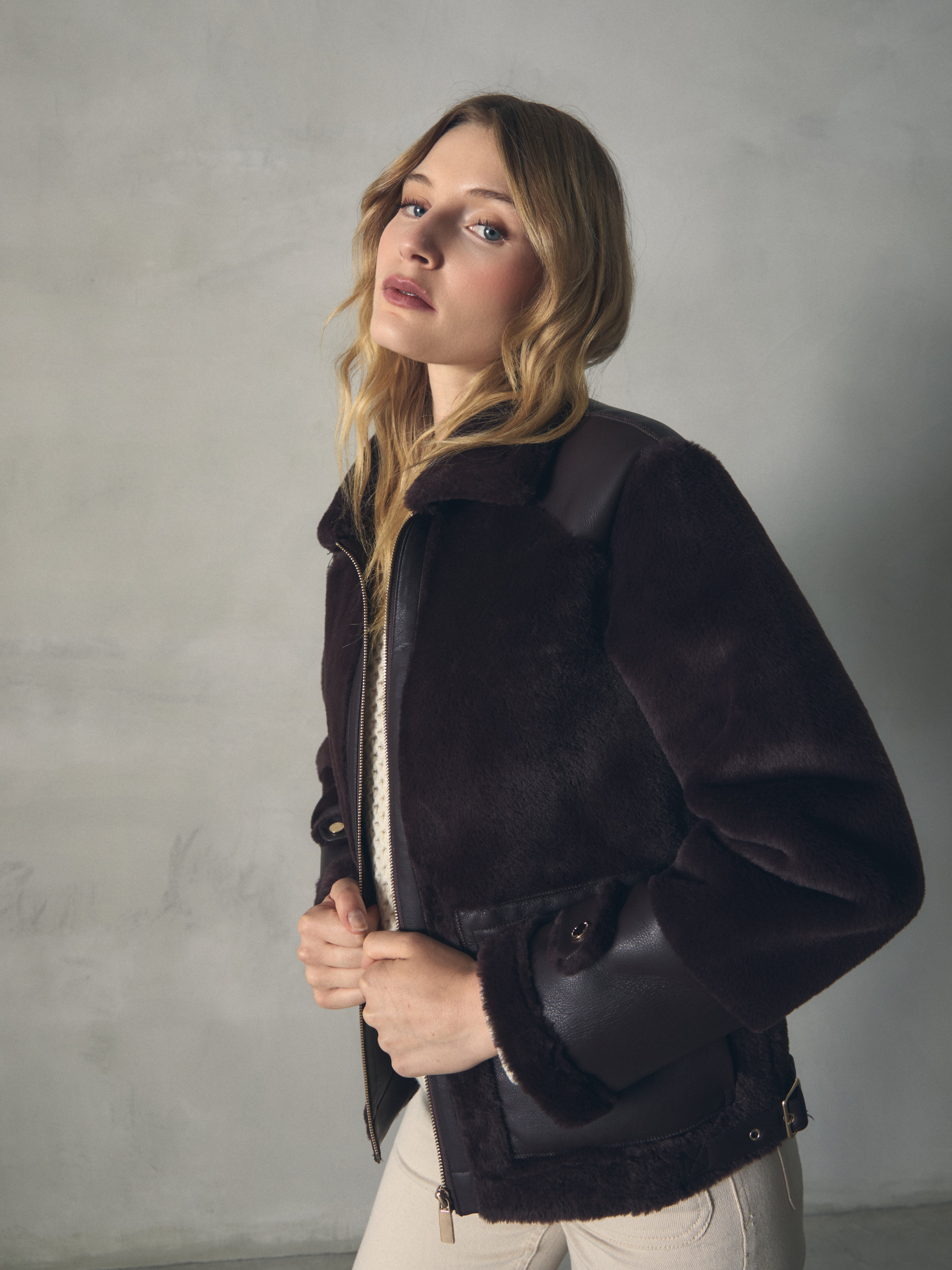 ABRIGO CORTO IMITACION PIEL de mujer Hannibal Laguna Collection