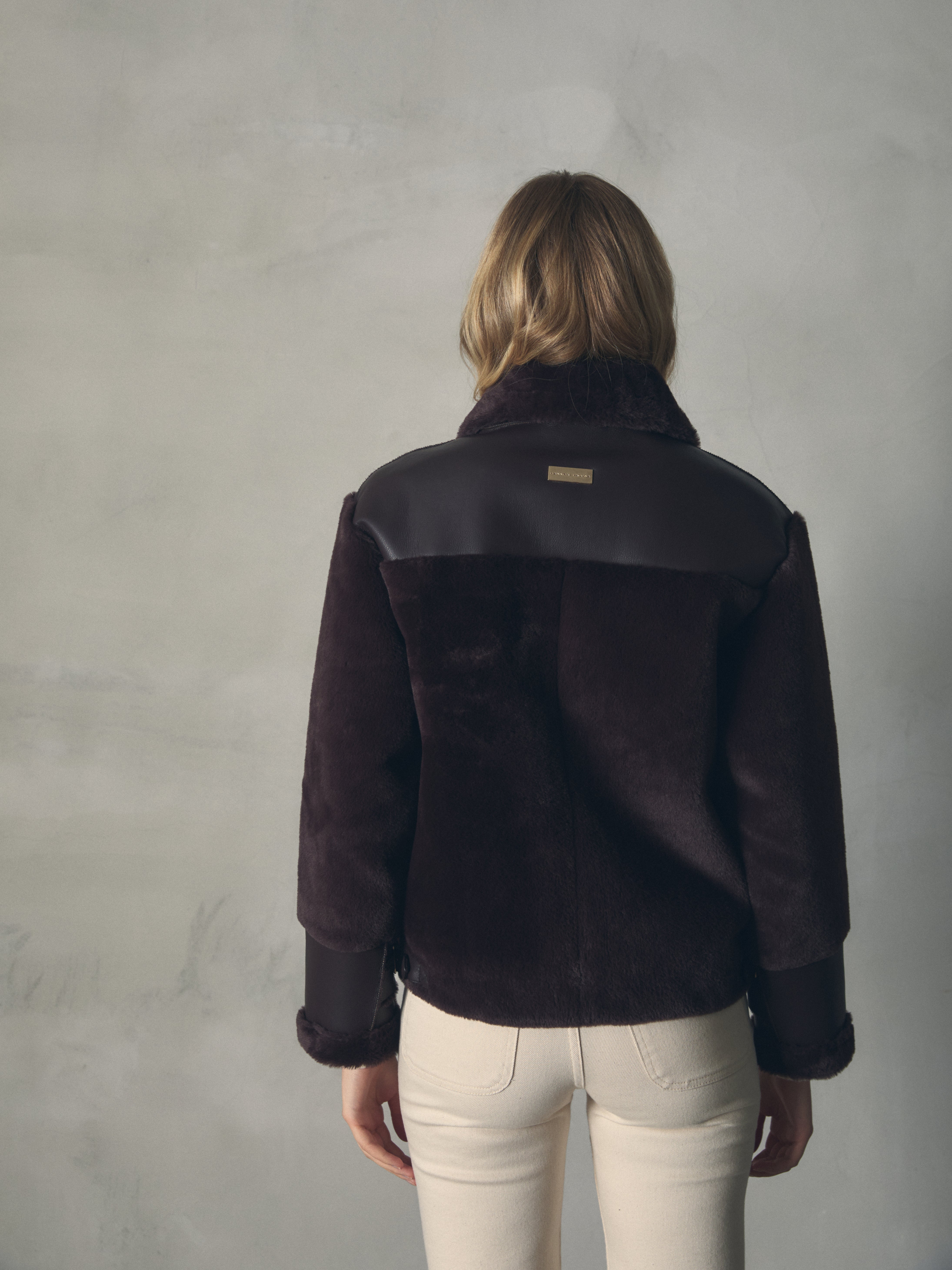 ABRIGO CORTO IMITACION PIEL de mujer Hannibal Laguna Collection