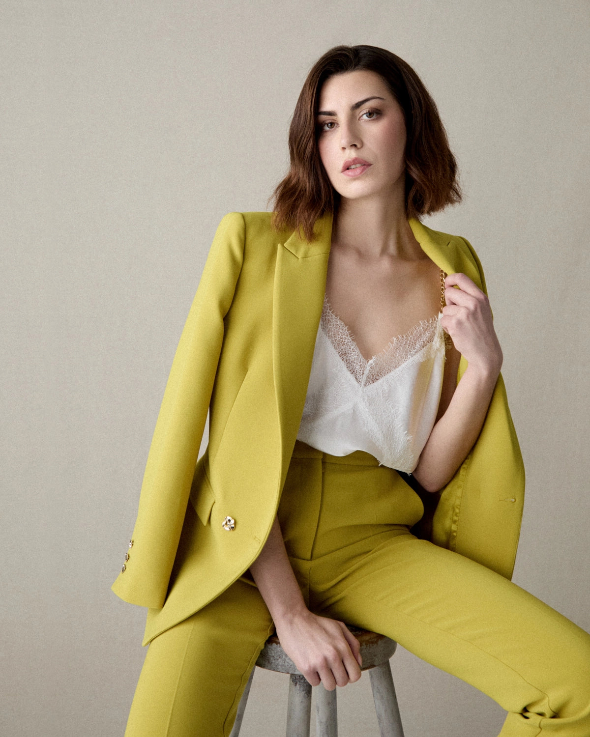 BLAZER SASTRE BOTON ORO