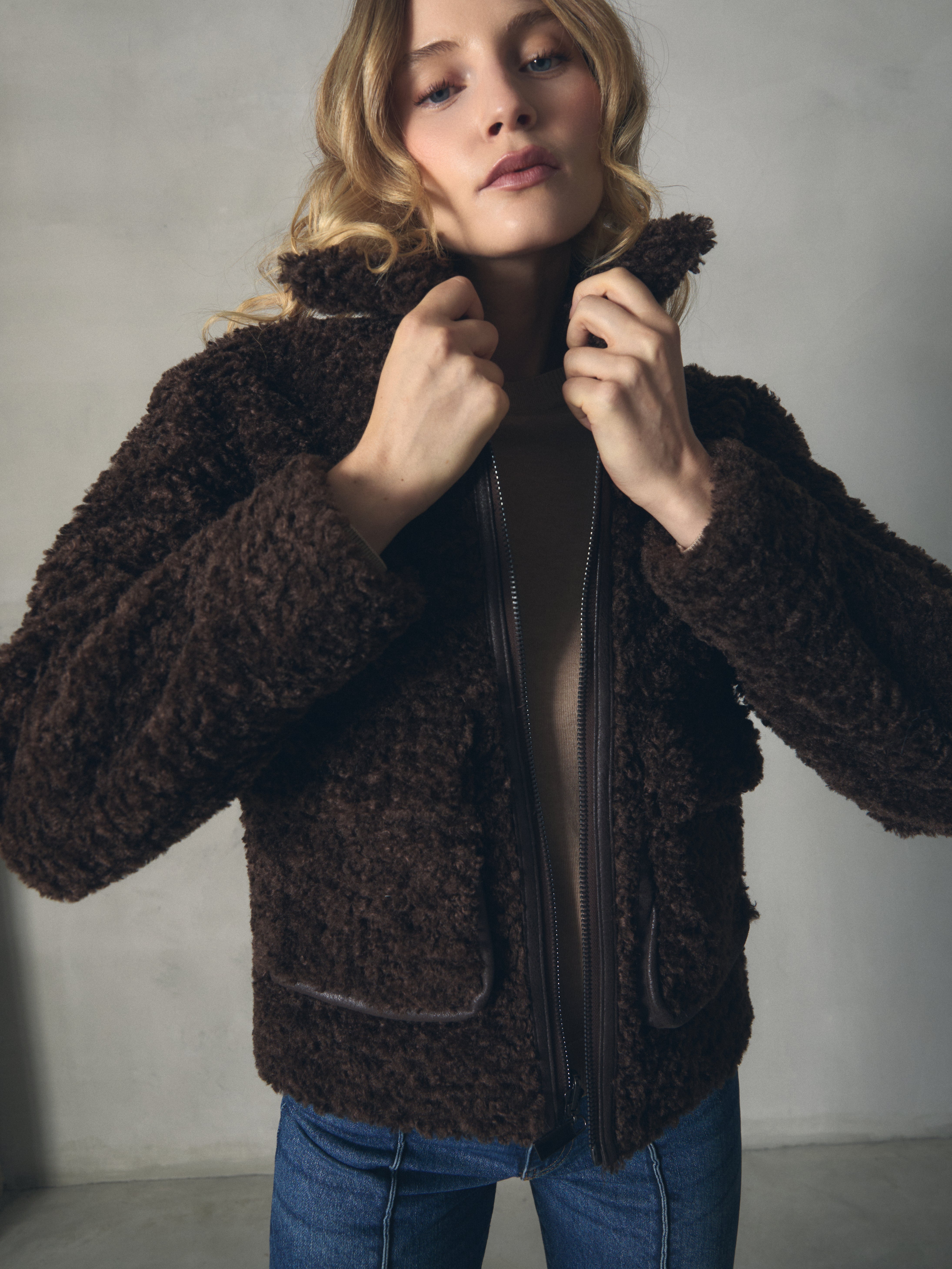 CAZADORA CORTA BOLSILLOS GRANDES de mujer Hannibal Laguna Collection