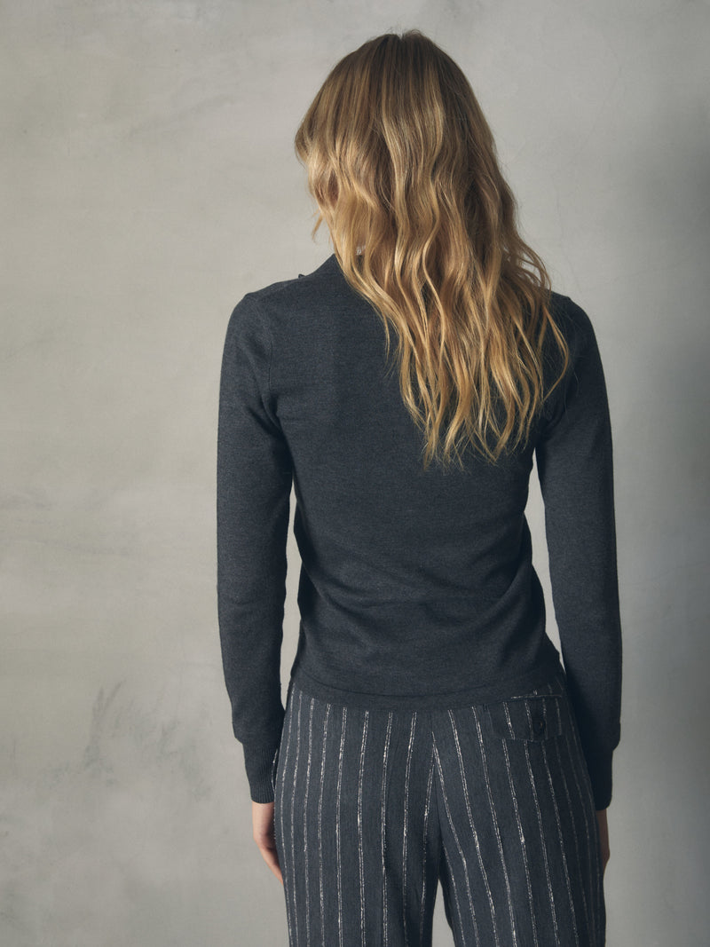 JERSEY PUNTO BASICO CON CUELLO TIPO POLO