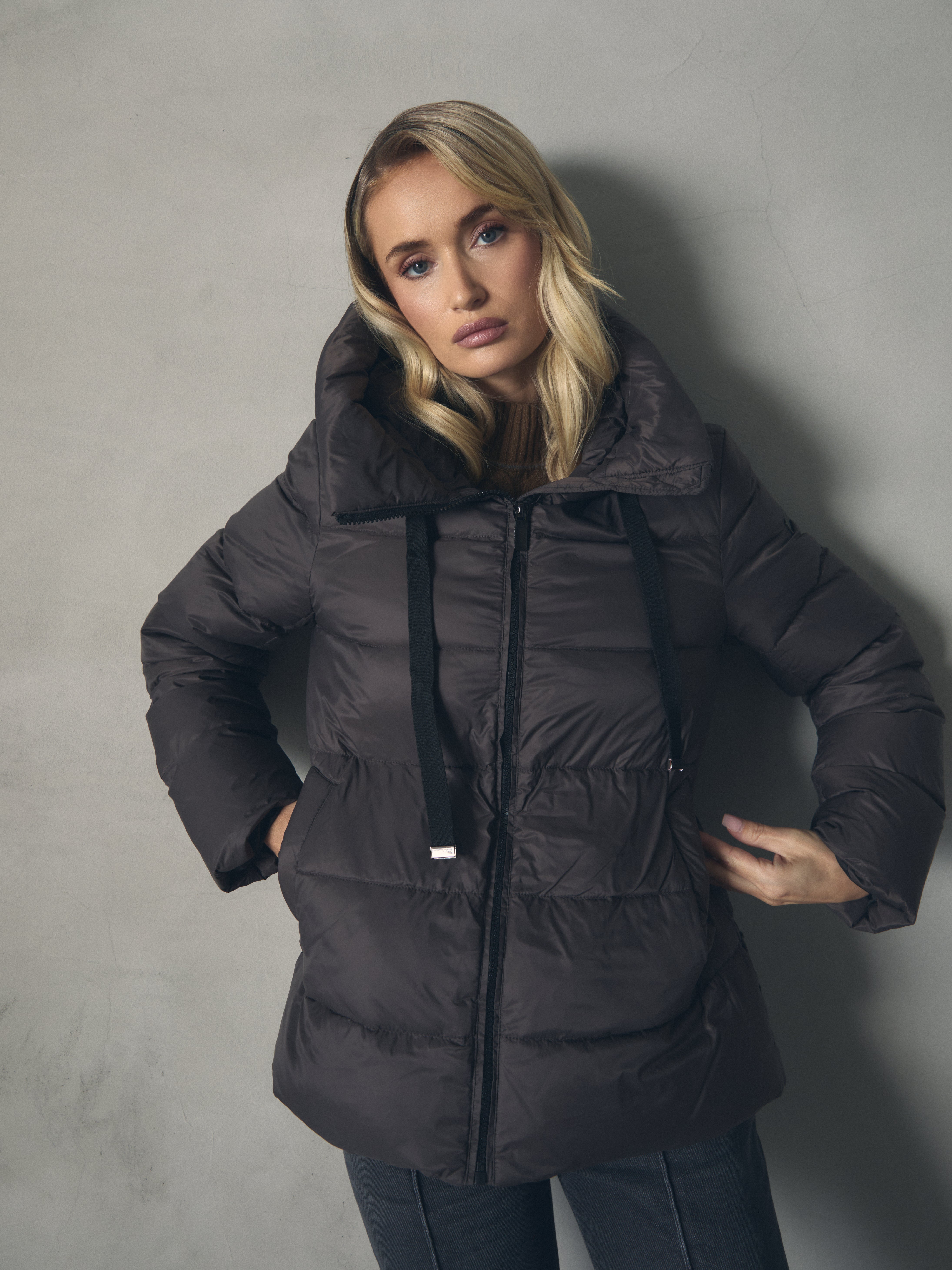 PLUMAS BASICO CON CAPUCHA de mujer Hannibal Laguna Collection