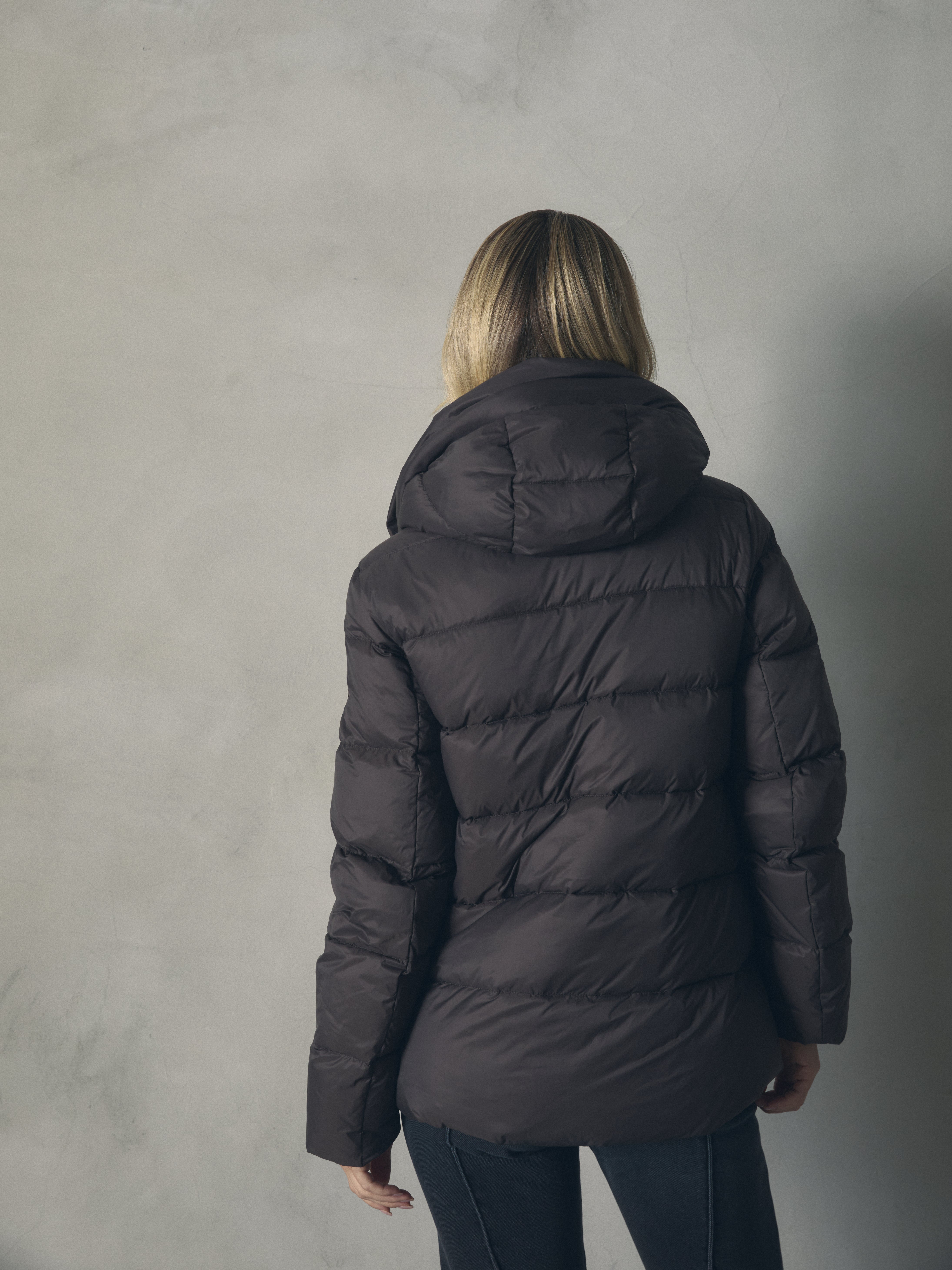 PLUMAS BASICO CON CAPUCHA de mujer Hannibal Laguna Collection