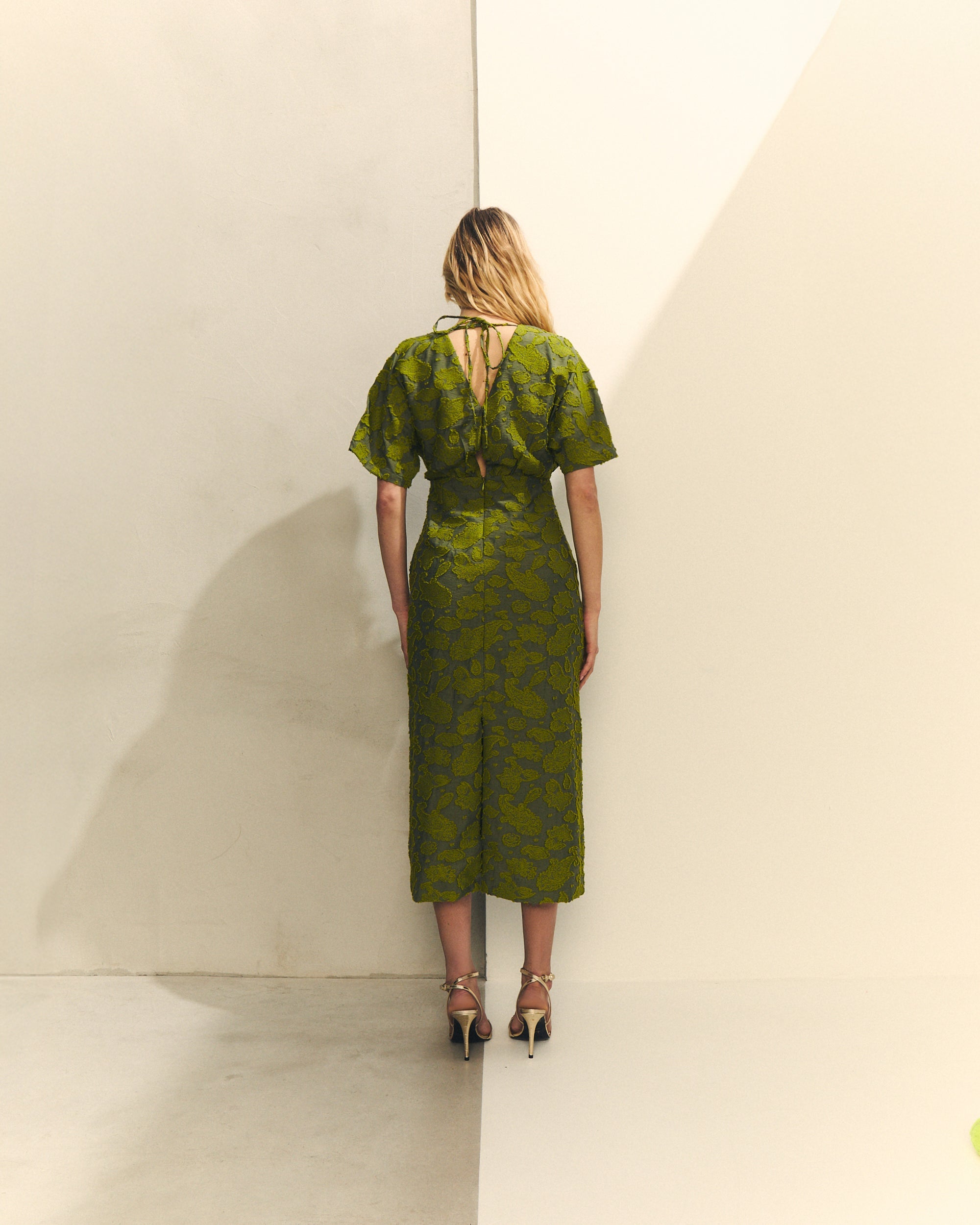 VESTIDO JACQUARD ESTAMPADO MANGA CORTA de mujer Hannibal Laguna Collection