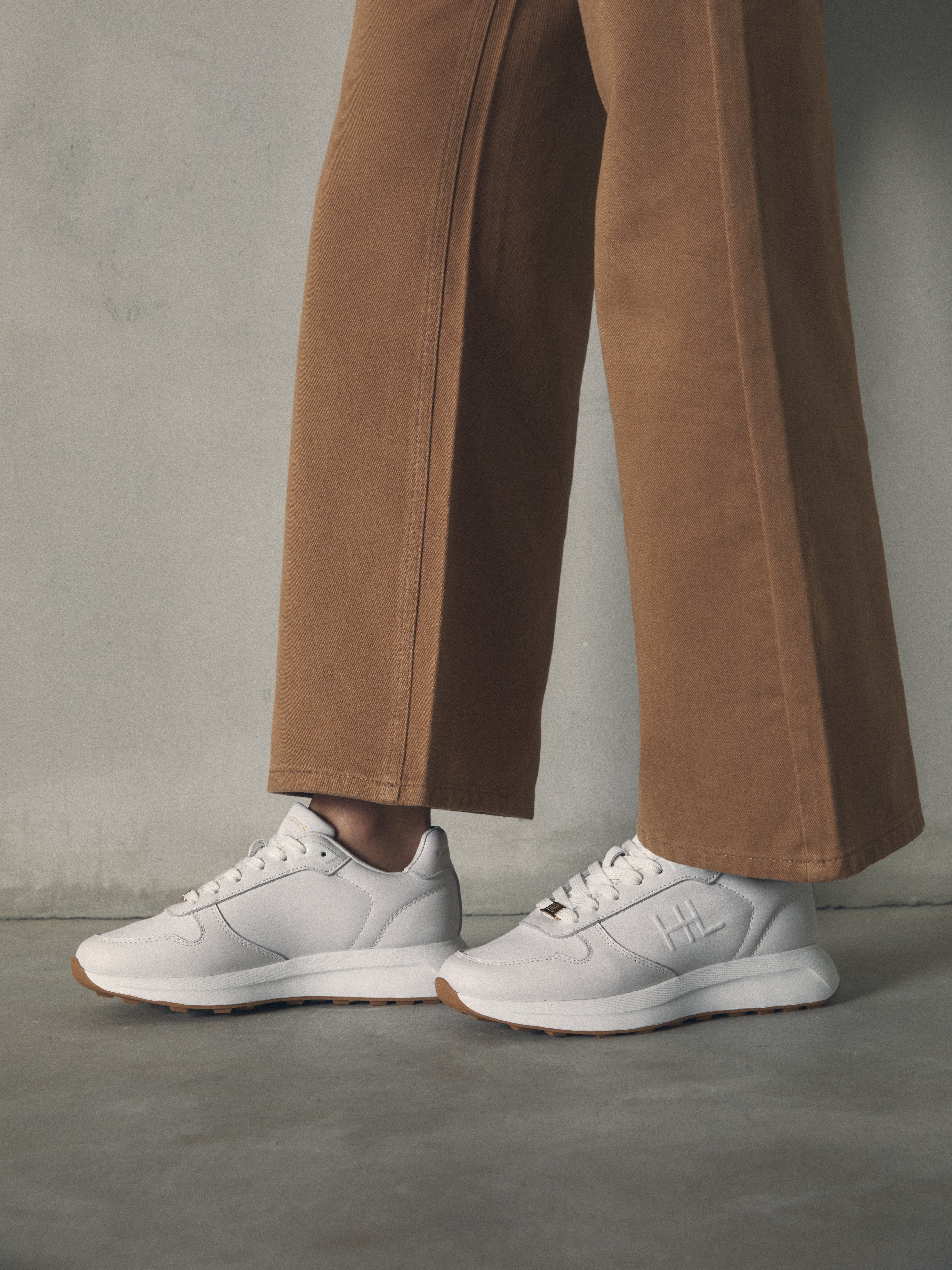 ZAPATILLA BLANCA de mujer Hannibal Laguna Collection