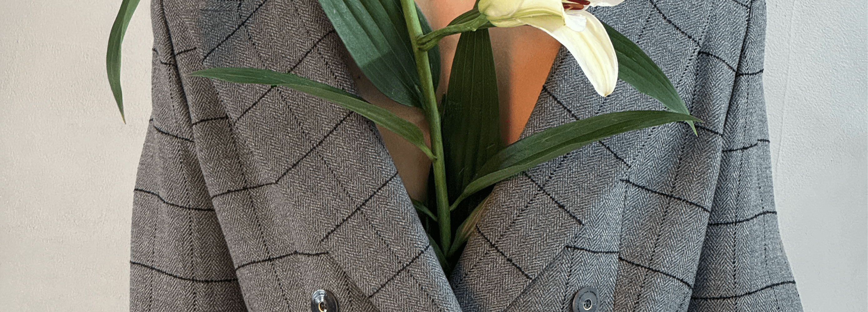 EL TRAJE DE CUADROS DE HANNIBAL LAGUNA QUE MODERNIZA LA SASTRERÍA FEMENINA - Hannibal Laguna Collection