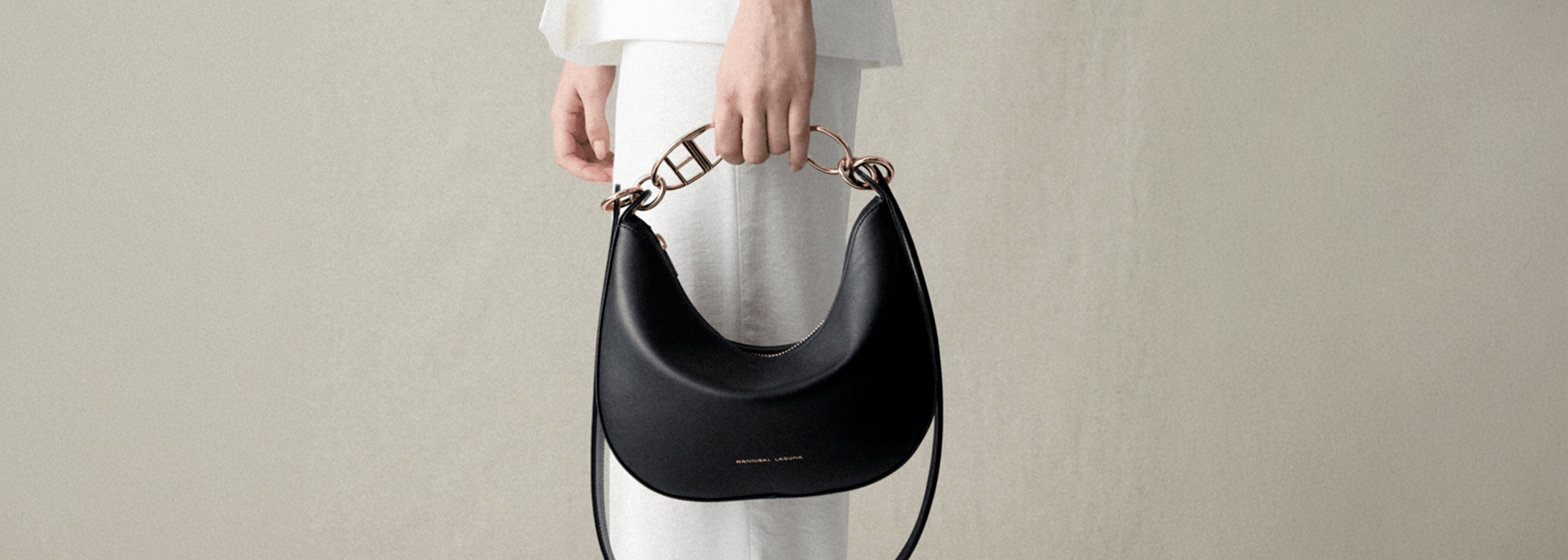 UNA CARTA DE AMOR EN FORMA DE BOLSO PARA REGALAR EN EL DÍA DE LA MADRE - Hannibal Laguna Collection
