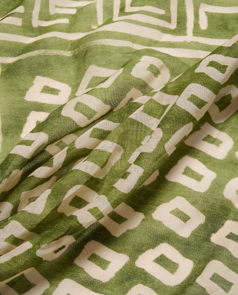 PAÑUELO ESTAMPADO GEOMÉTRICO