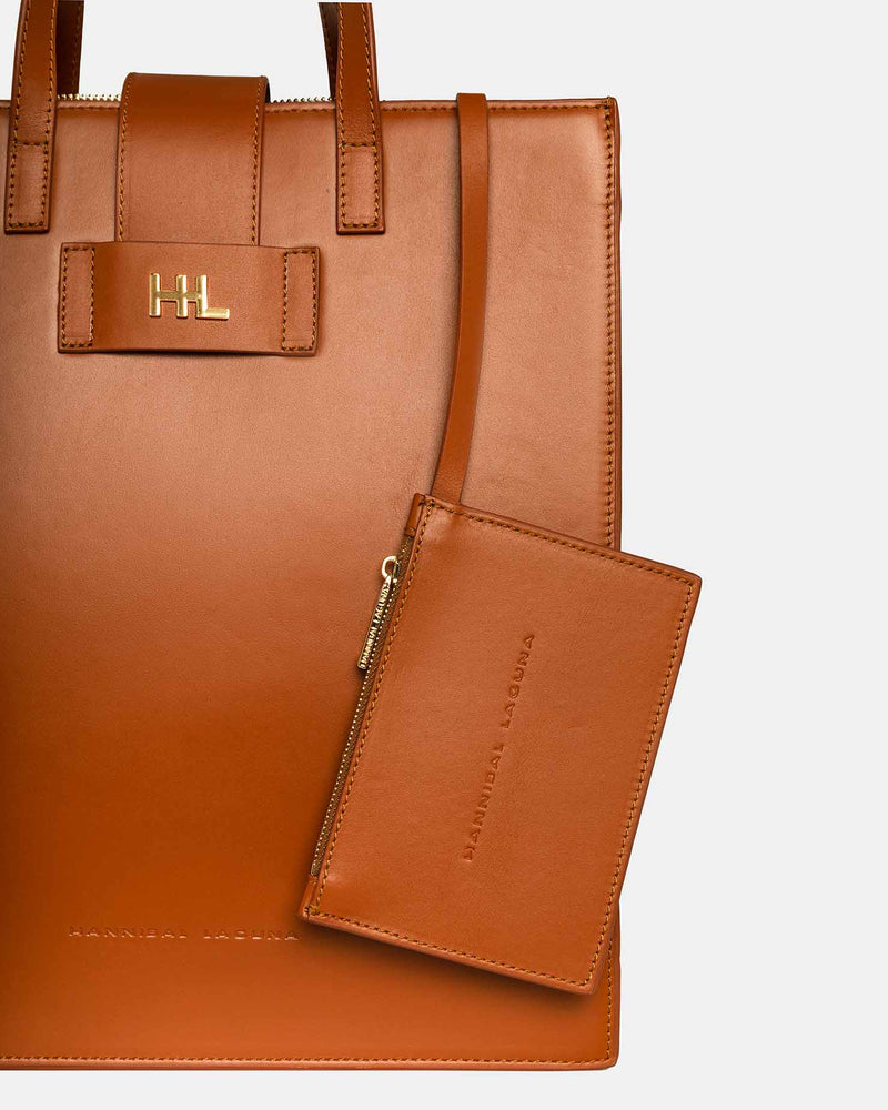 Bolso grande tipo shopper de piel con asa corta y larga