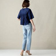 BLUSA VOLANTE CALADA