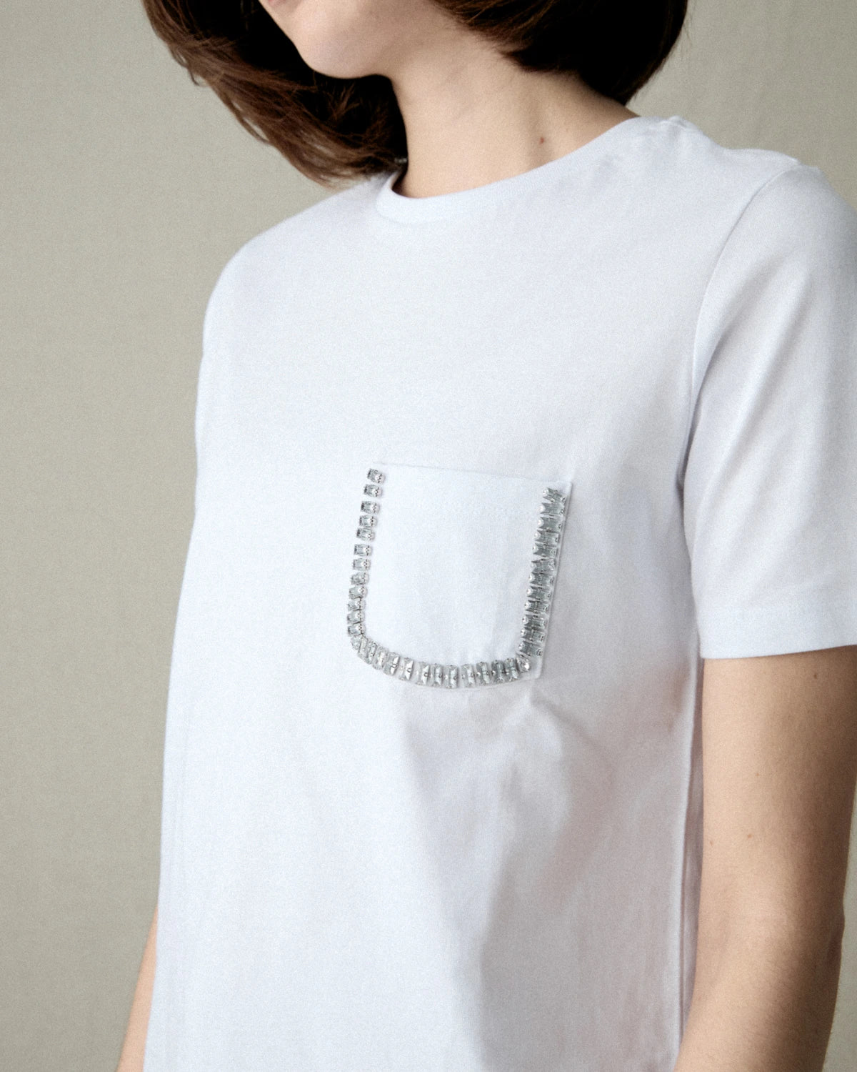 CAMISETA CUELLO CAJA BOLSILLO JOYA