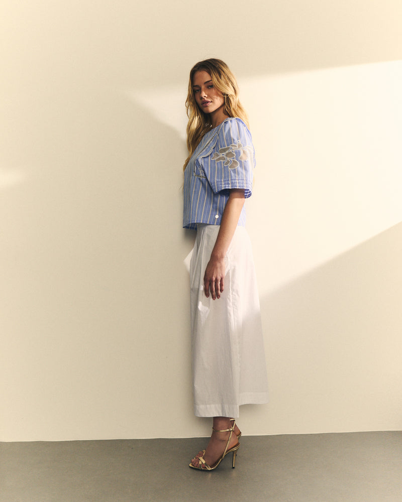 BLUSA CON RAYA Y ENTREDOS