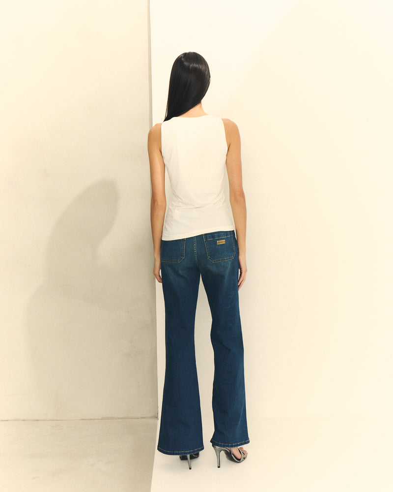 CAMISETA BASICA SIN MANGAS