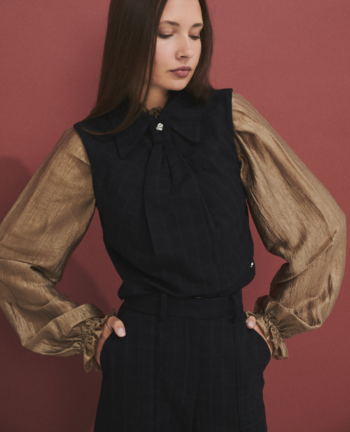 Top de mujer 100% aldogón con corbata