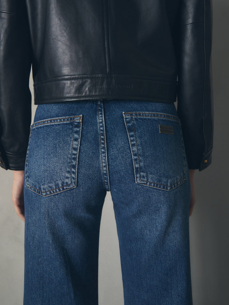 CAZADORA CUERO CON BOLSILLOS GRANDES