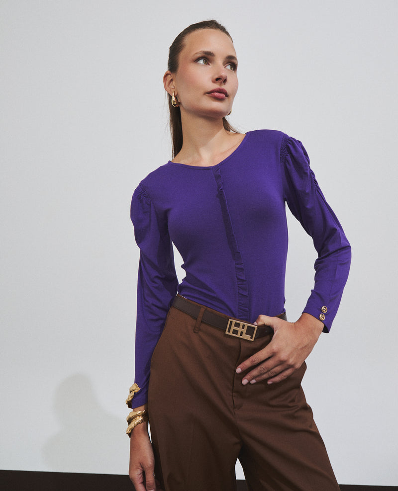 Blusa de mujer con mangas abullonadas