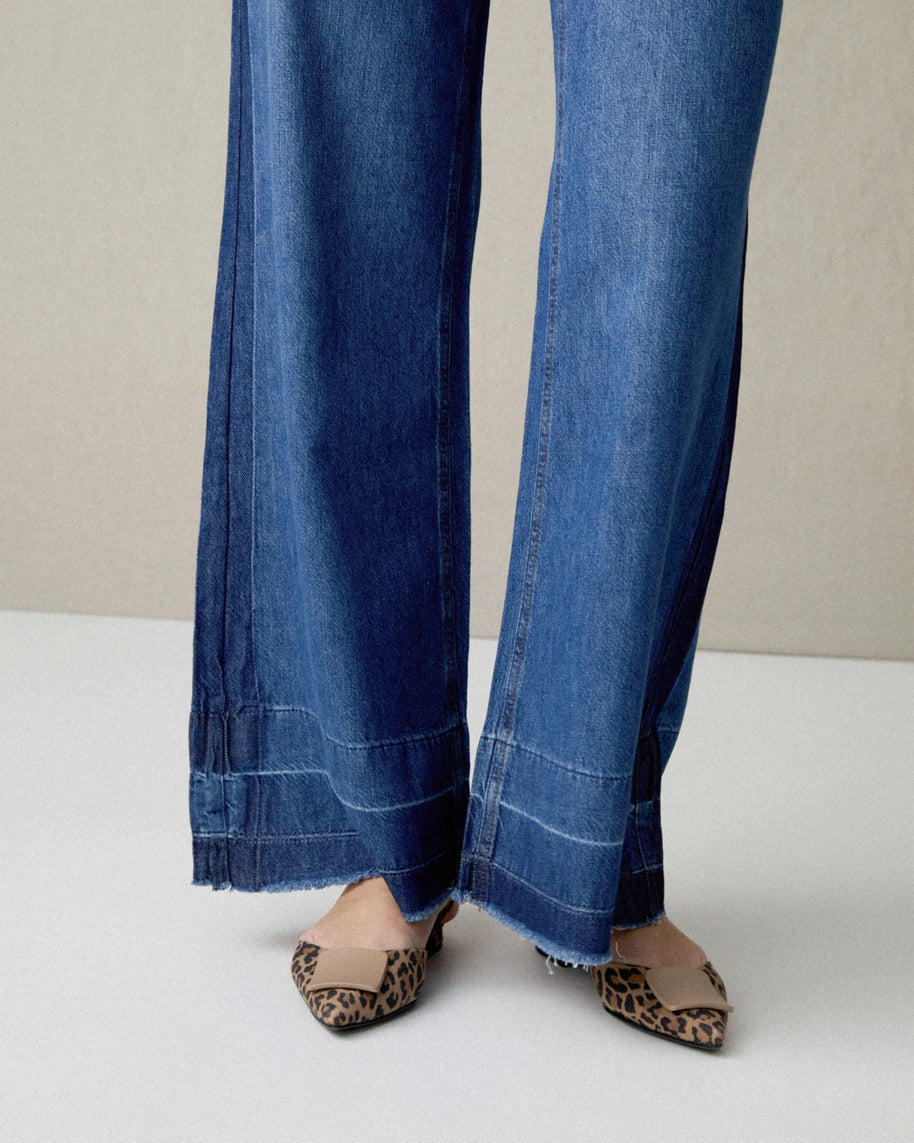 PANTALON DENIM FLUIDO CORTES BAJO