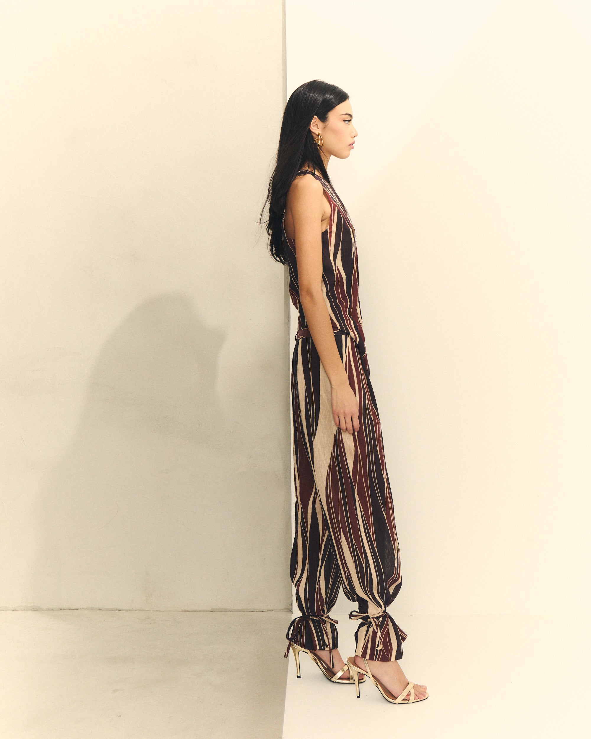 PANTALON DE RAYAS FLUIDO ANCHO CON LAZOS