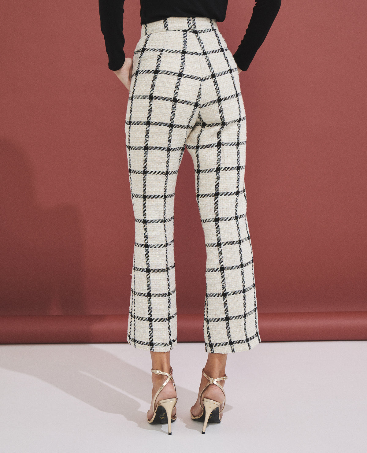 Pantalón de mujer de cintura alta y corte recto