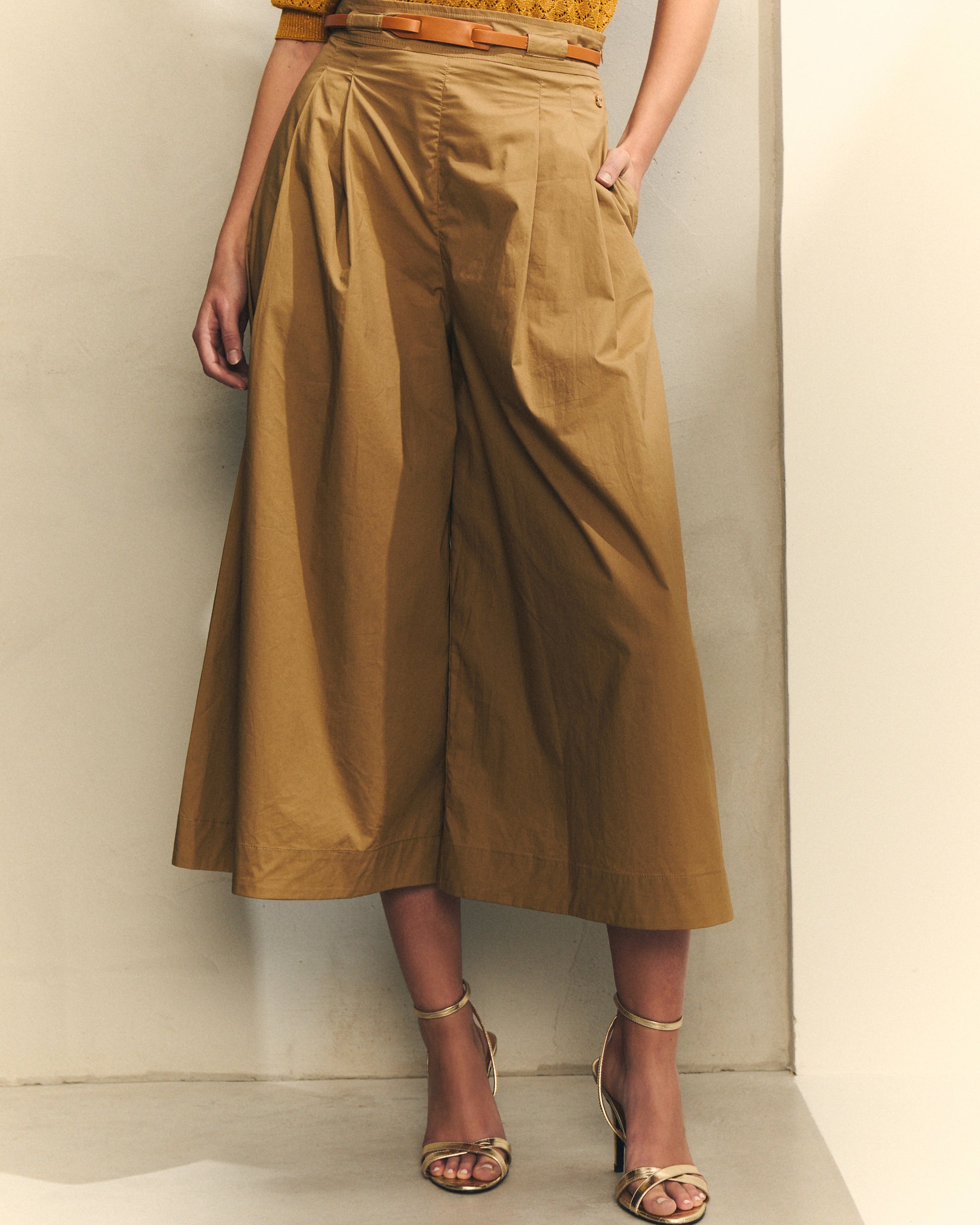 PANTALON ANCHO PINZAS