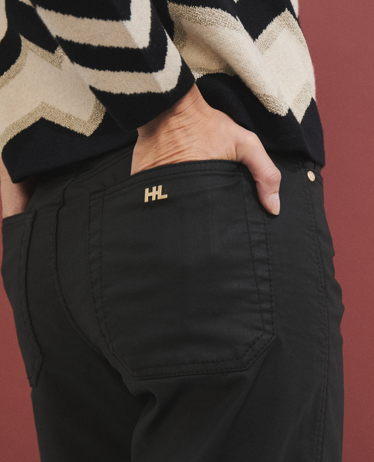 Pantalón largo de mujer con efecto encerado