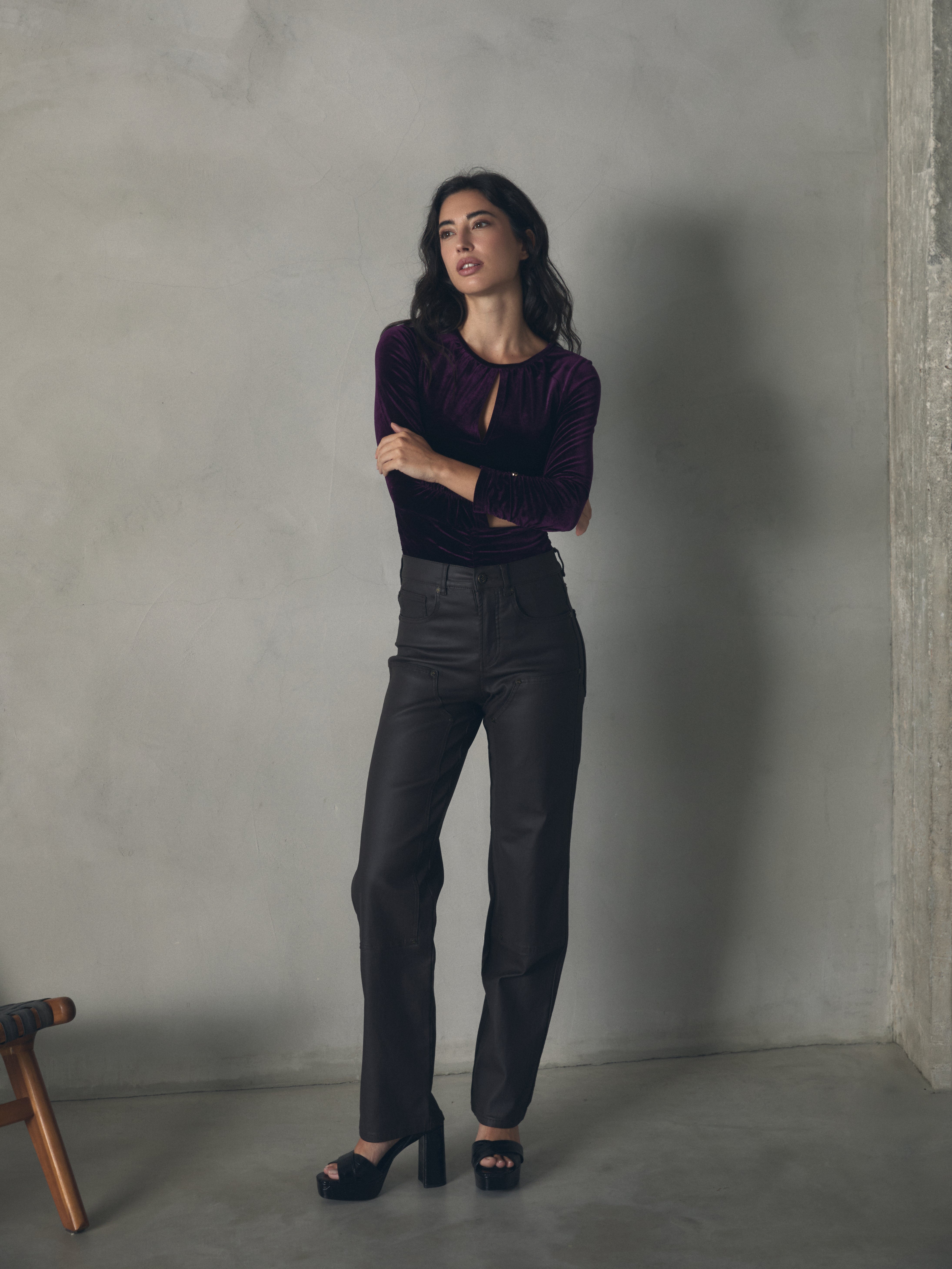 PANTALON EFECTO PIEL
