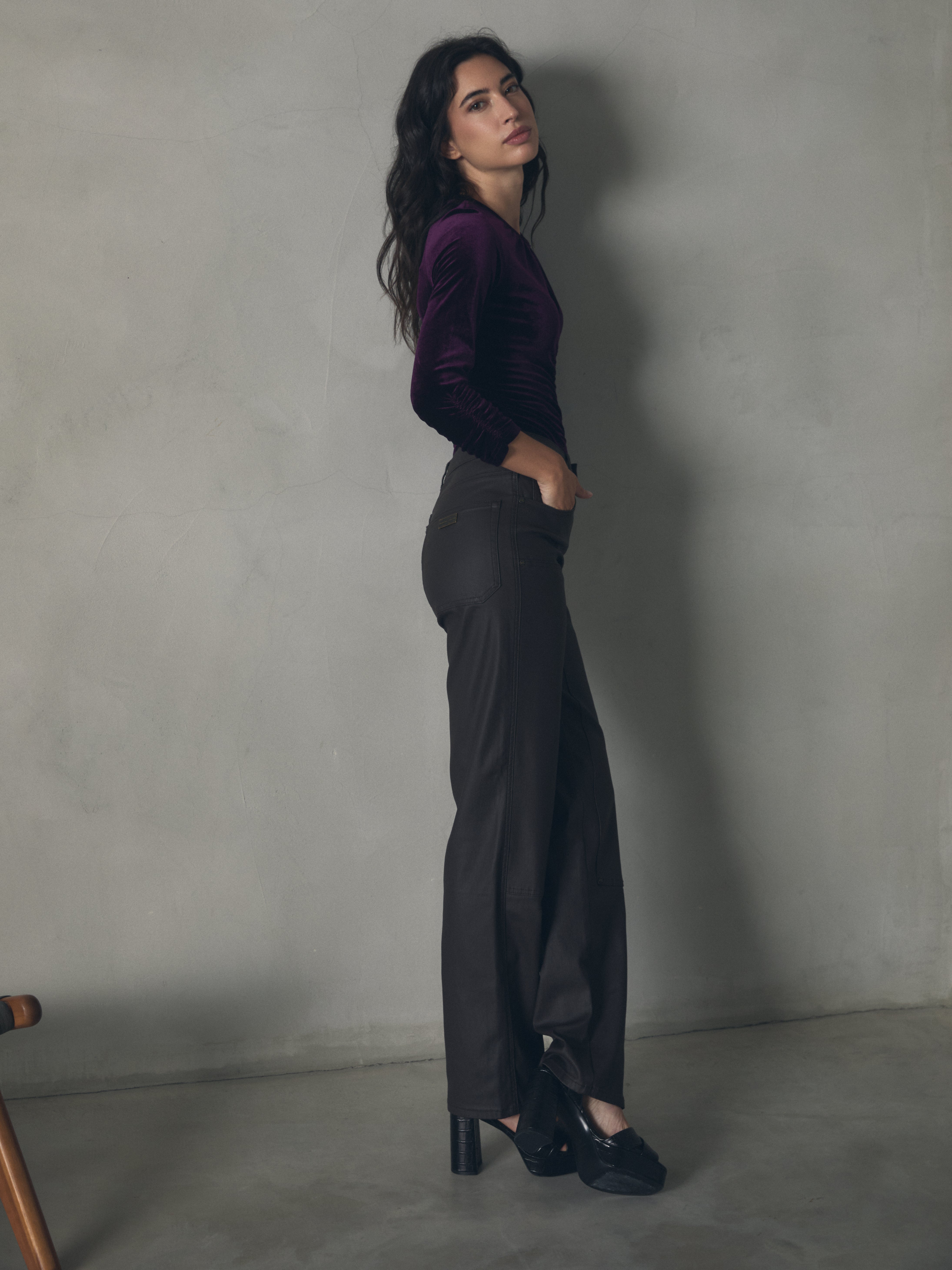 PANTALON EFECTO PIEL