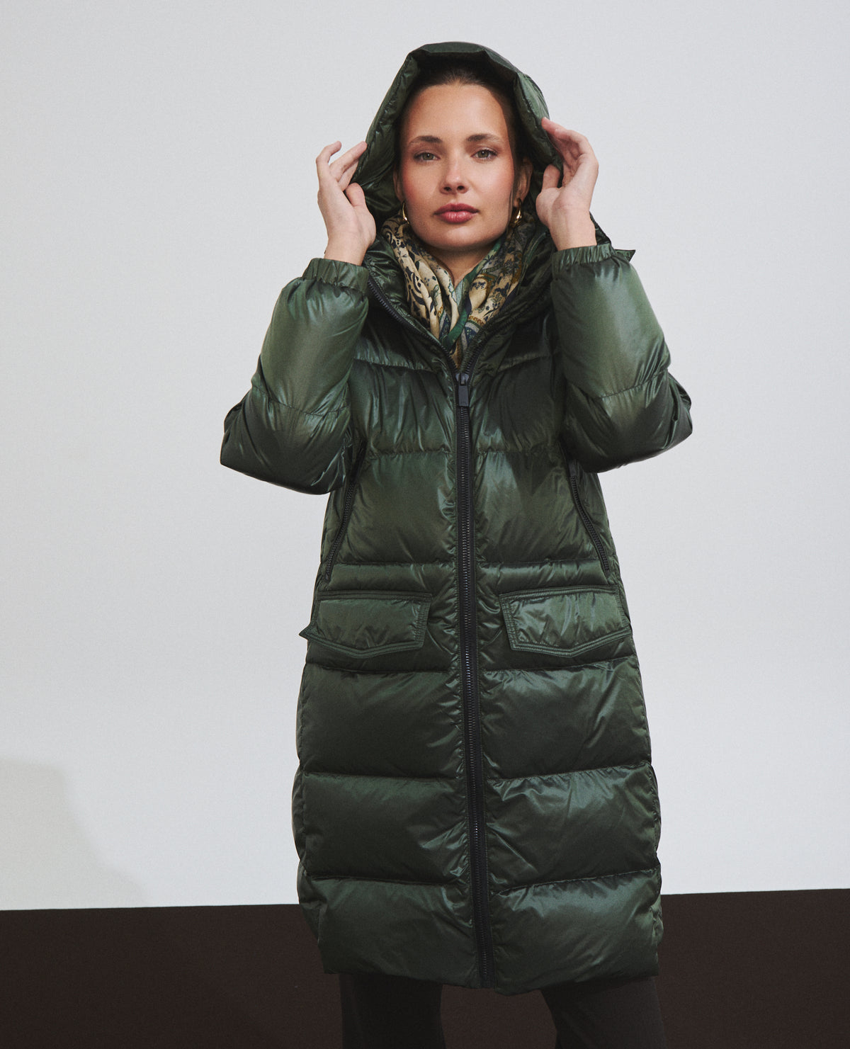 Doudoune matelassée pour femme à capuche avec duvet de canard