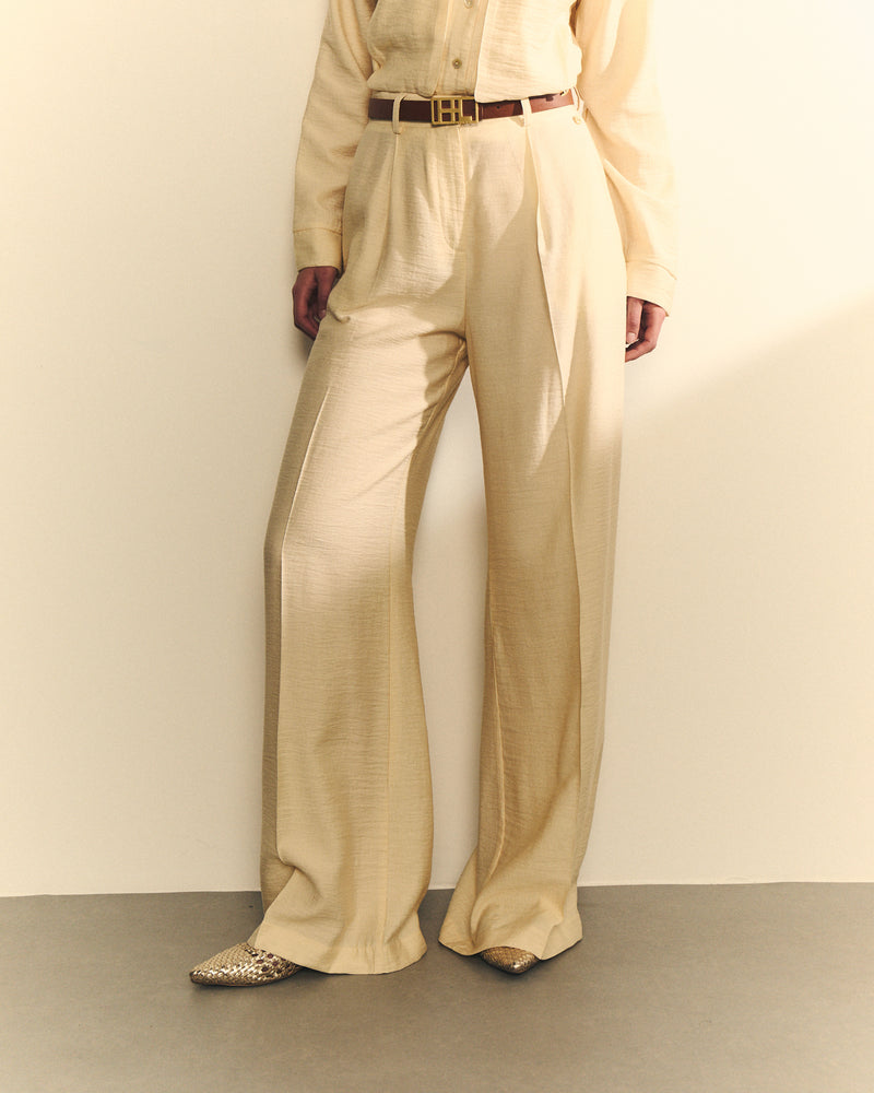 PANTALON ANCHO BRILLO CON CINTURON