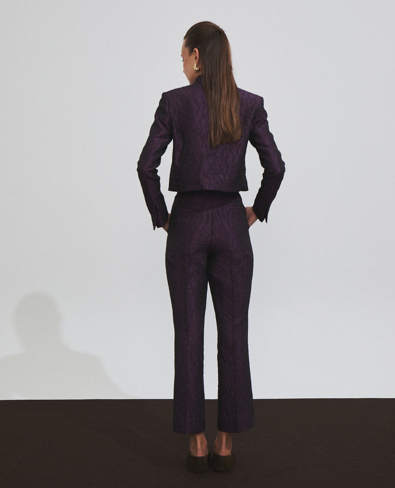 Pantalón de mujer con tejido jacquard y corte campana