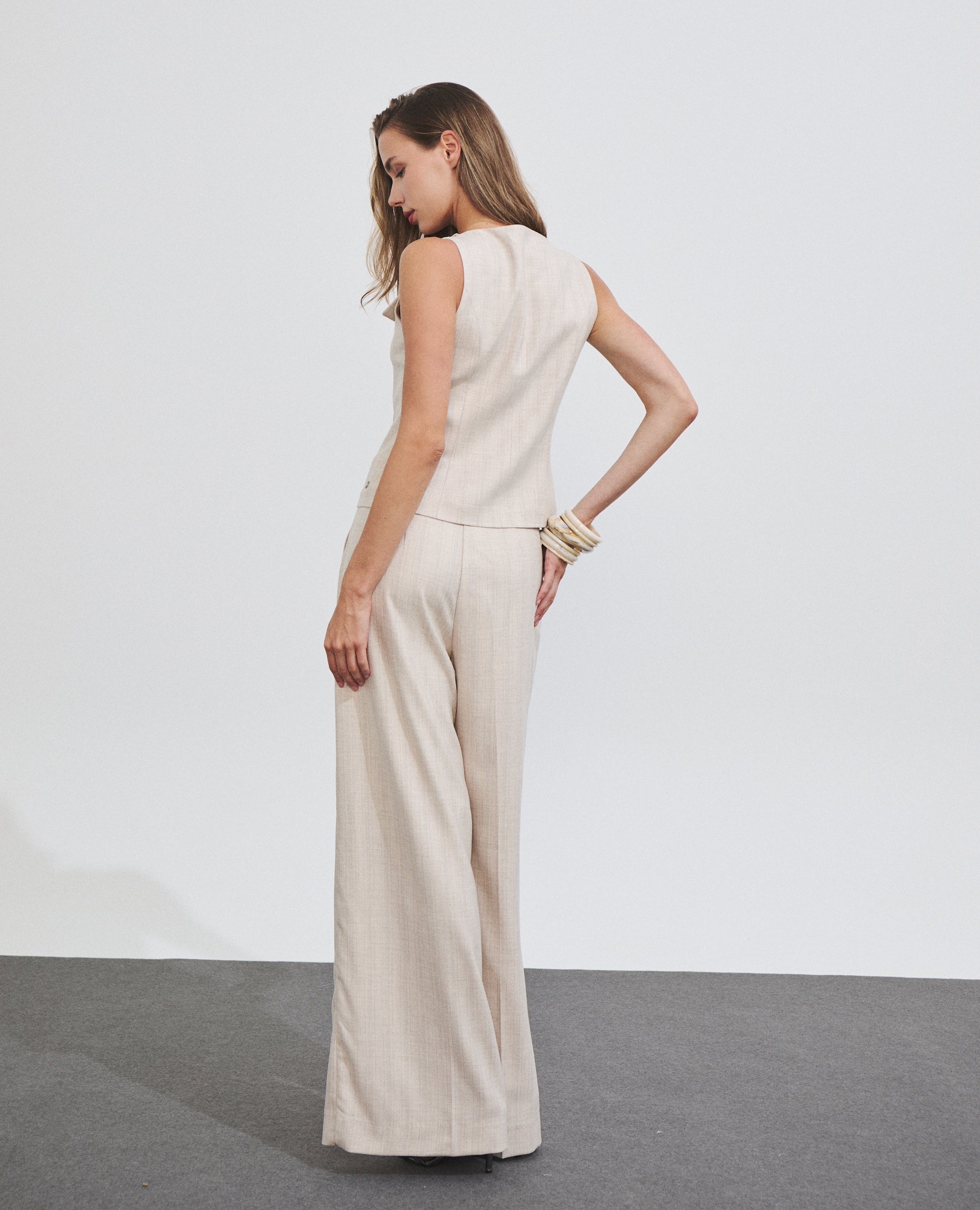 Top de mujer con solapas