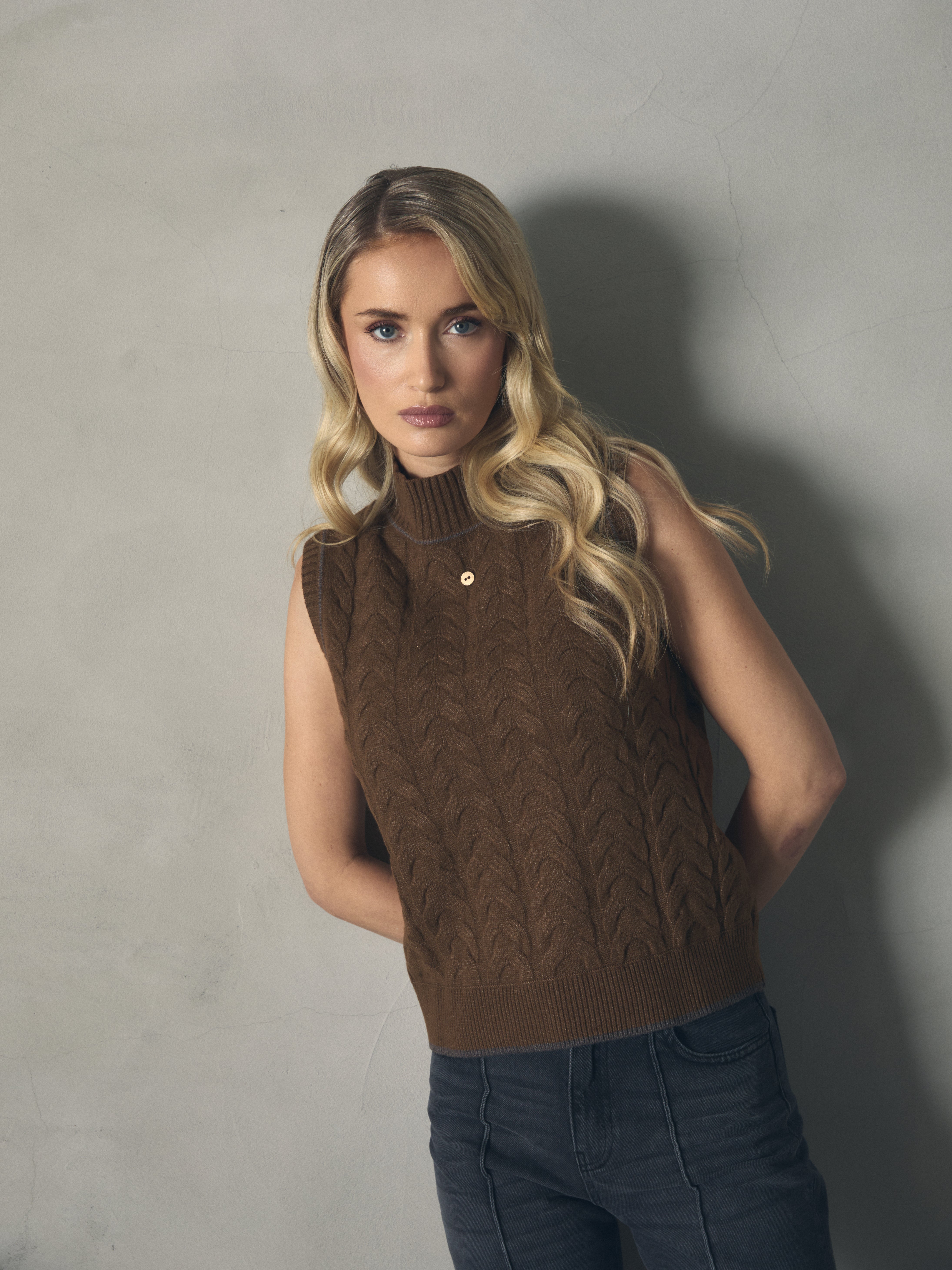 TOP DE PUNTO CUELLO CISNE DISEÑO OCHOS