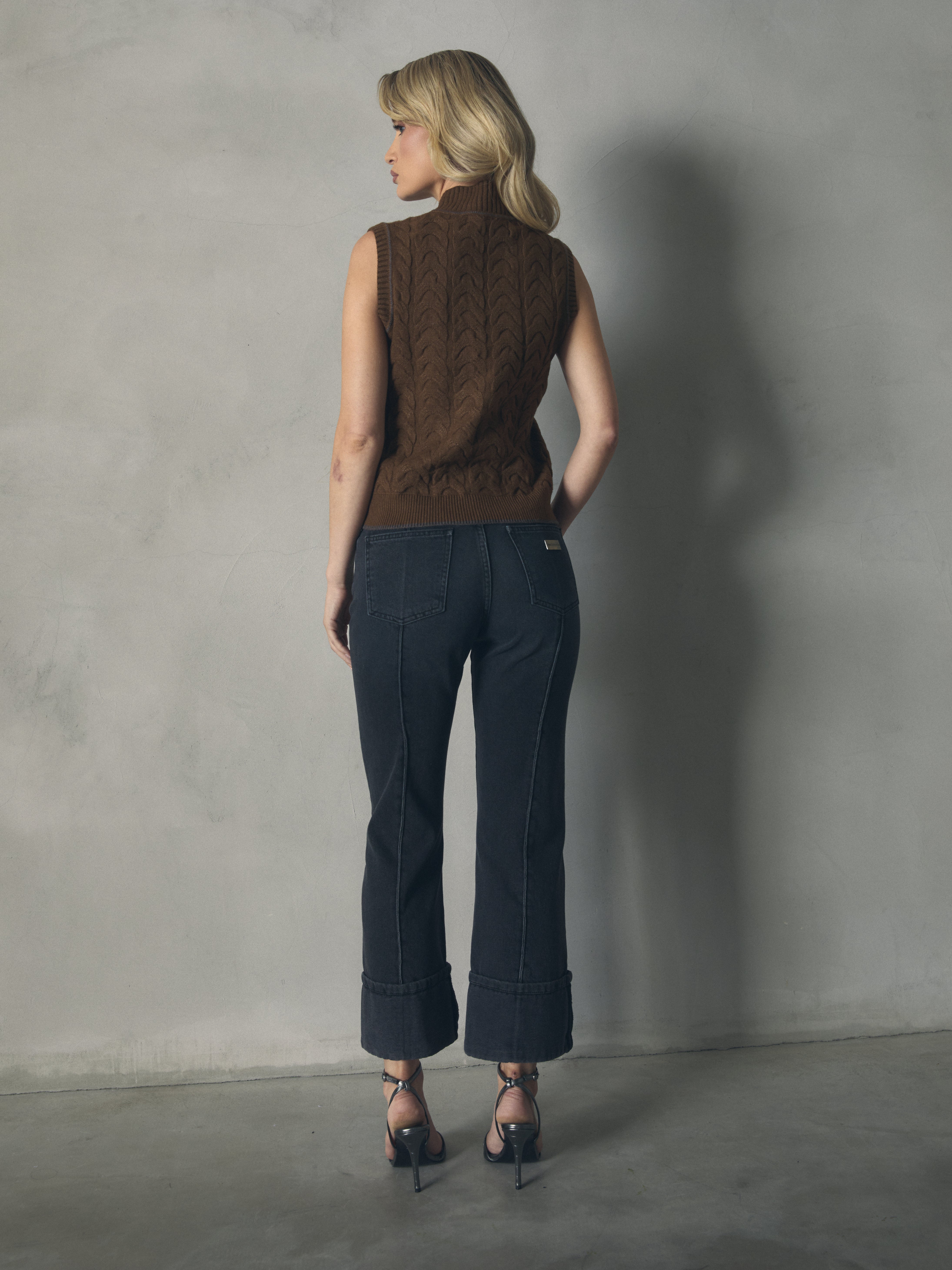 TOP DE PUNTO CUELLO CISNE DISEÑO OCHOS