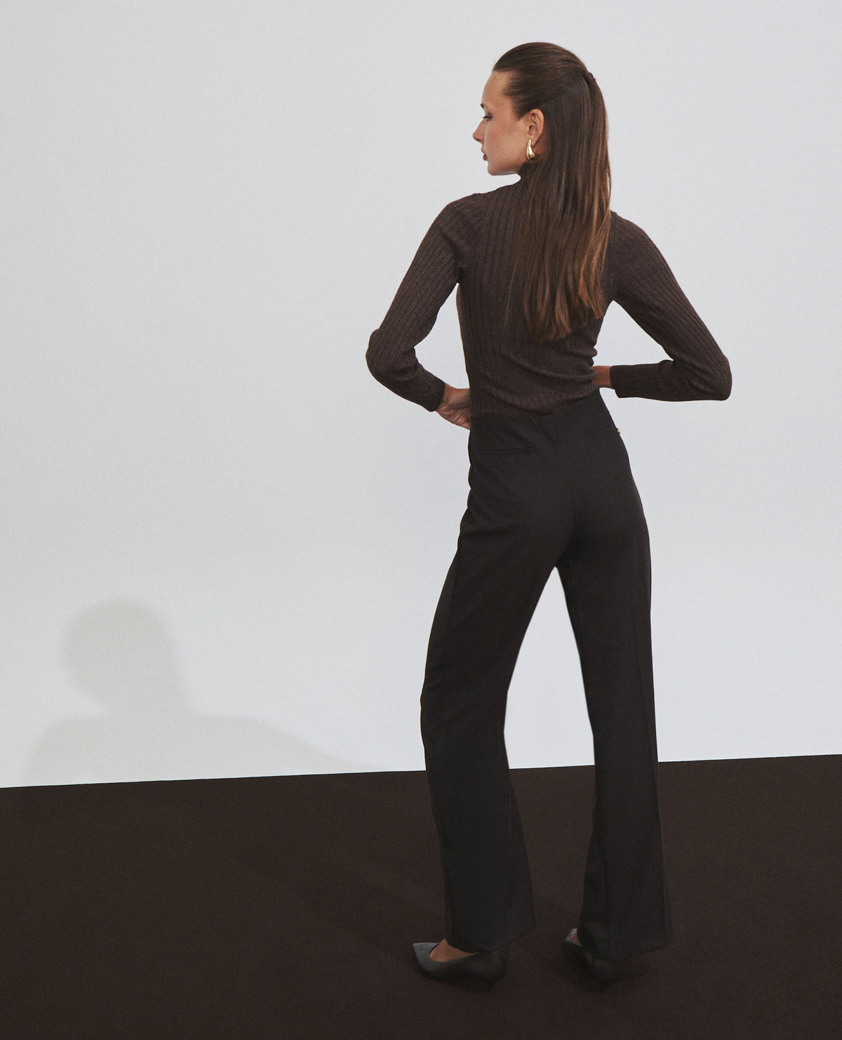 Jersey de mujer de canalé con cuello alto